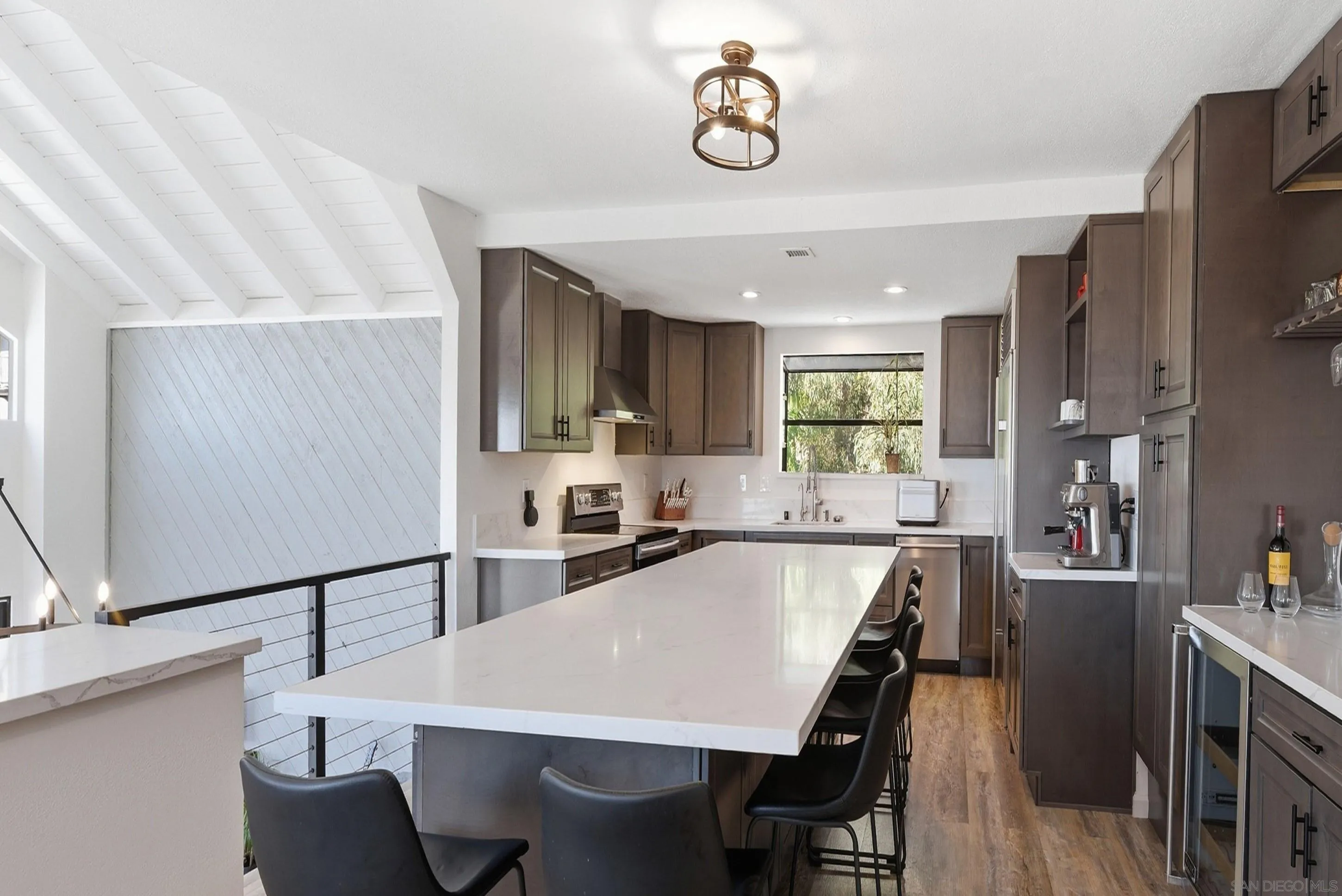 https://cdn.realtyfeed.com/cdn/127/260007335/2b85b51cd86d4ebf90832b6c45237a41.webp