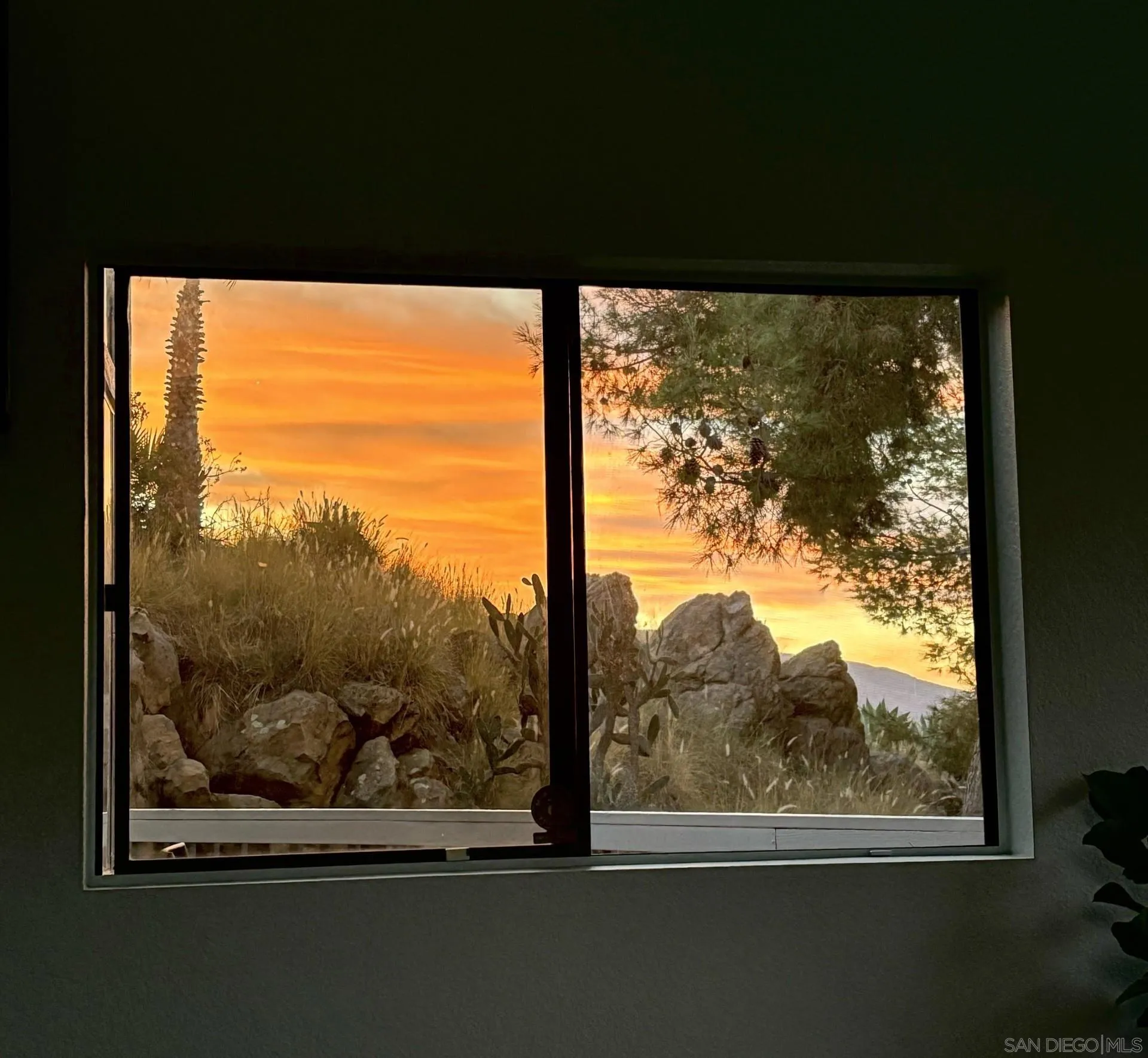 https://cdn.realtyfeed.com/cdn/127/260007335/7da3fada113c7b3baf18e2358bcfdd27.webp