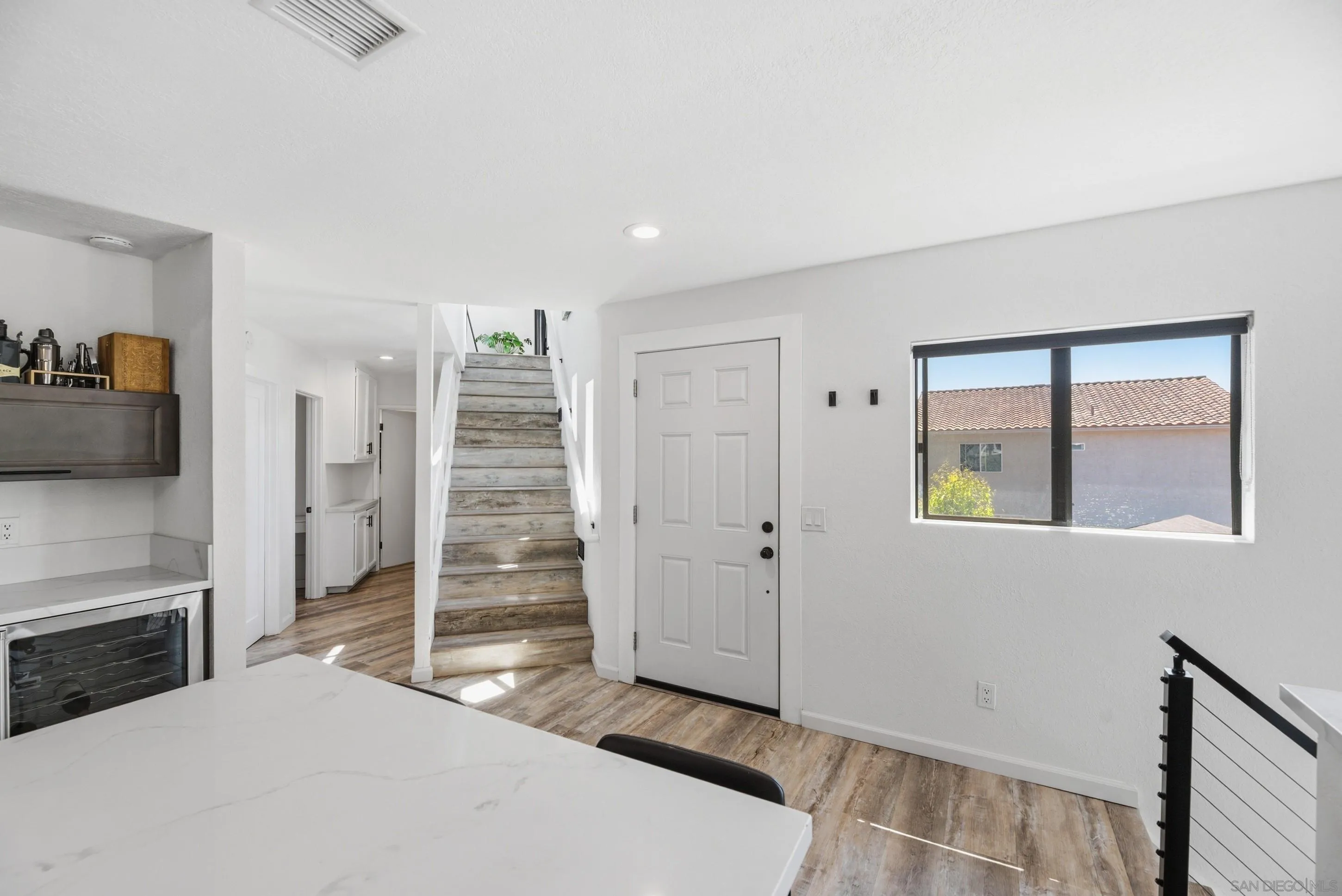 https://cdn.realtyfeed.com/cdn/127/260007335/937a91c1146f56700f36cd47cdfadbab.webp