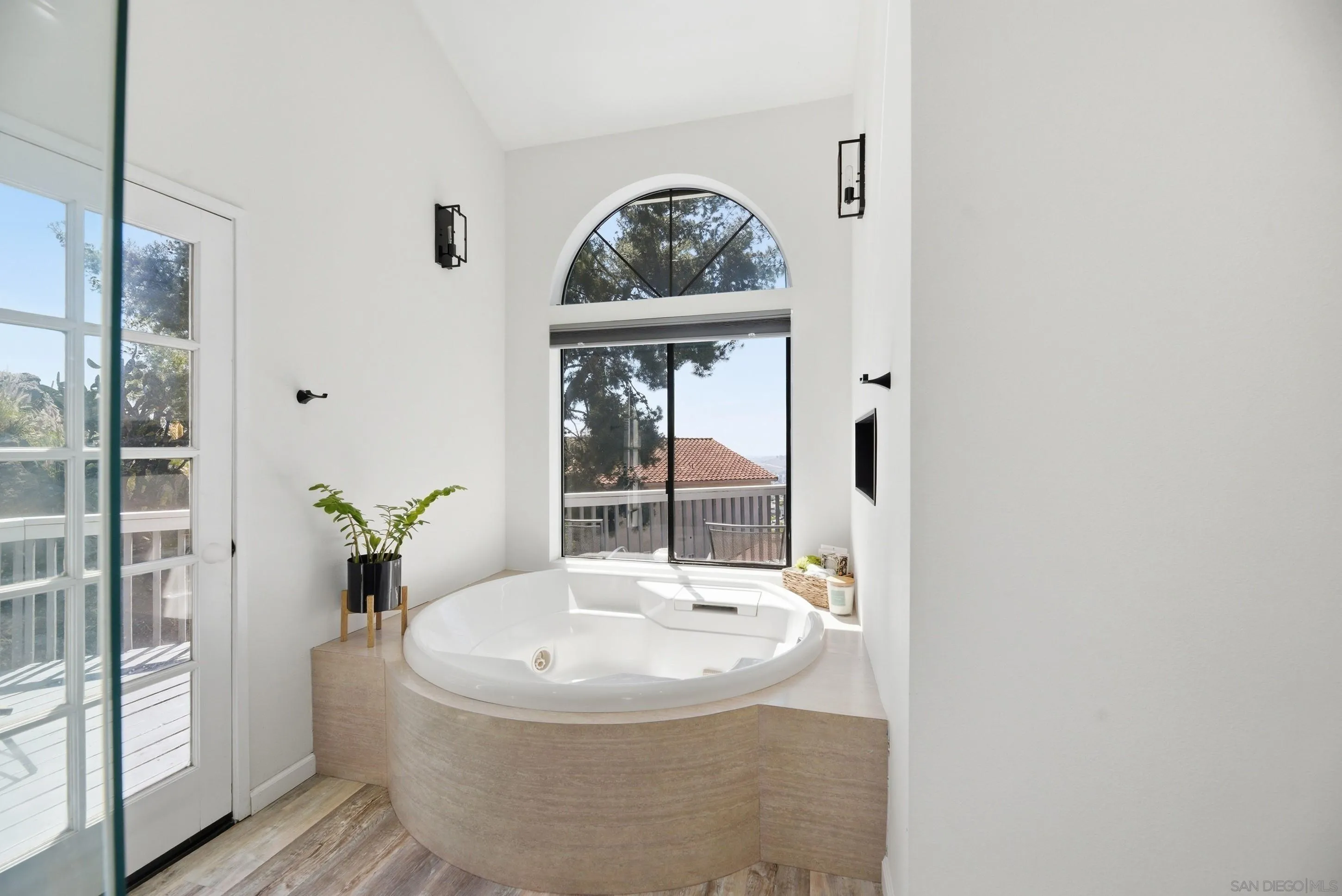 https://cdn.realtyfeed.com/cdn/127/260007335/b27baada5a1d3a3d96a2c4bfda106eda.webp