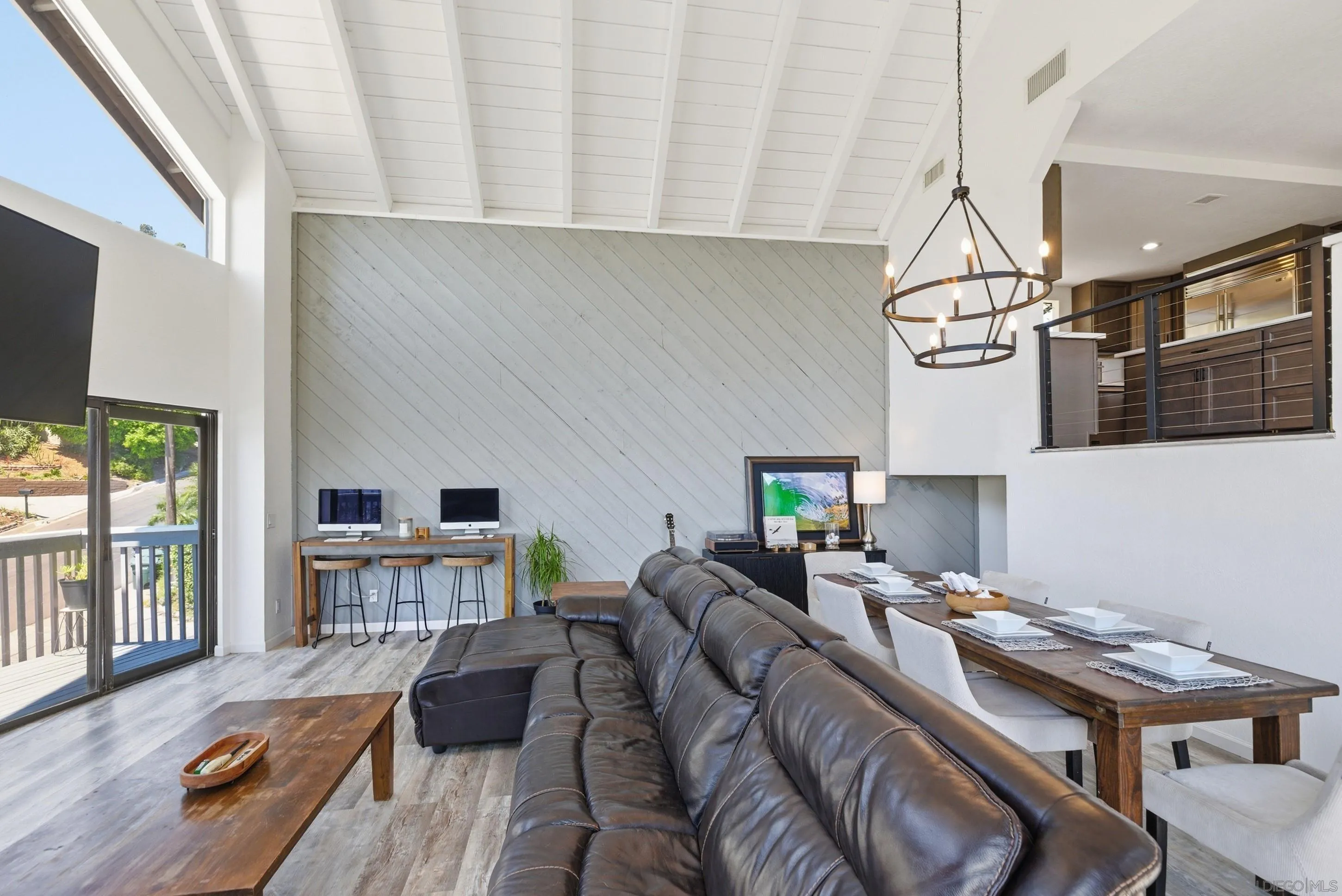 https://cdn.realtyfeed.com/cdn/127/260007335/ee581504474a4c0939957fd7100fce0c.webp