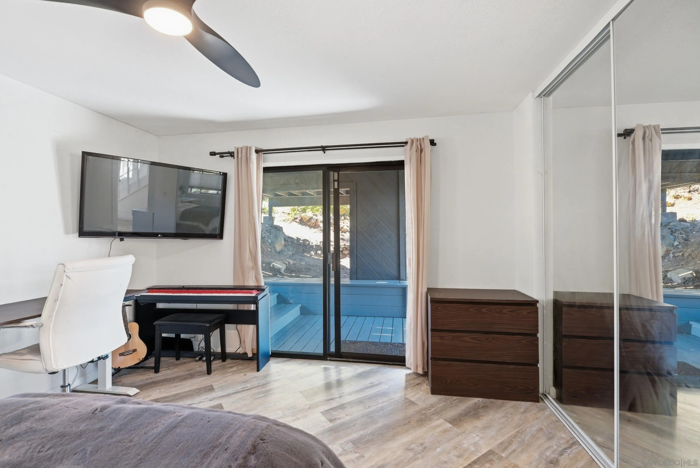 https://cdn.realtyfeed.com/cdn/127/260007335/f3d83996dbc42b94e349b58a20db62d9.webp
