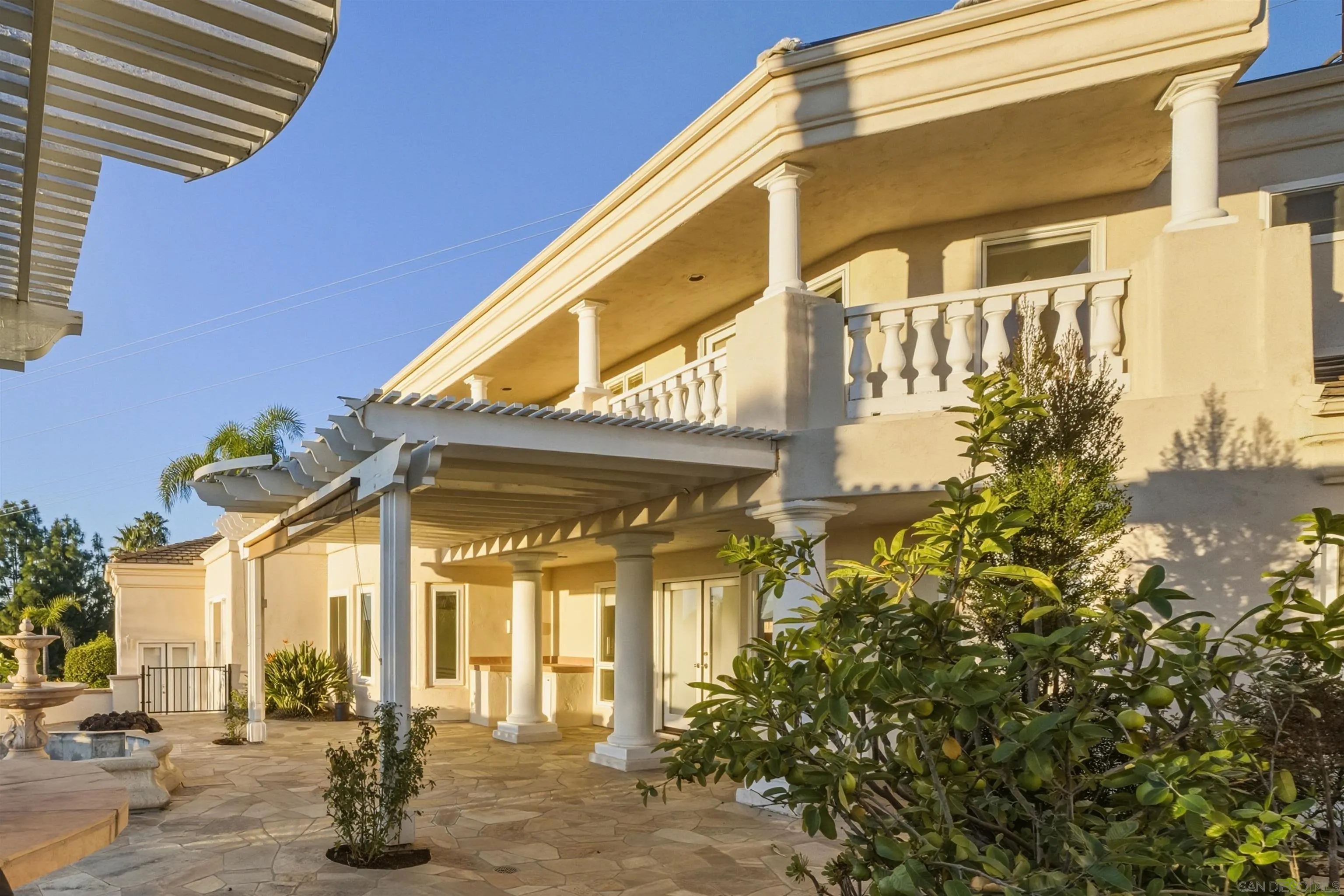 https://cdn.realtyfeed.com/cdn/127/260007336/0c1cd641ccf861a951211b732e12a2da.webp