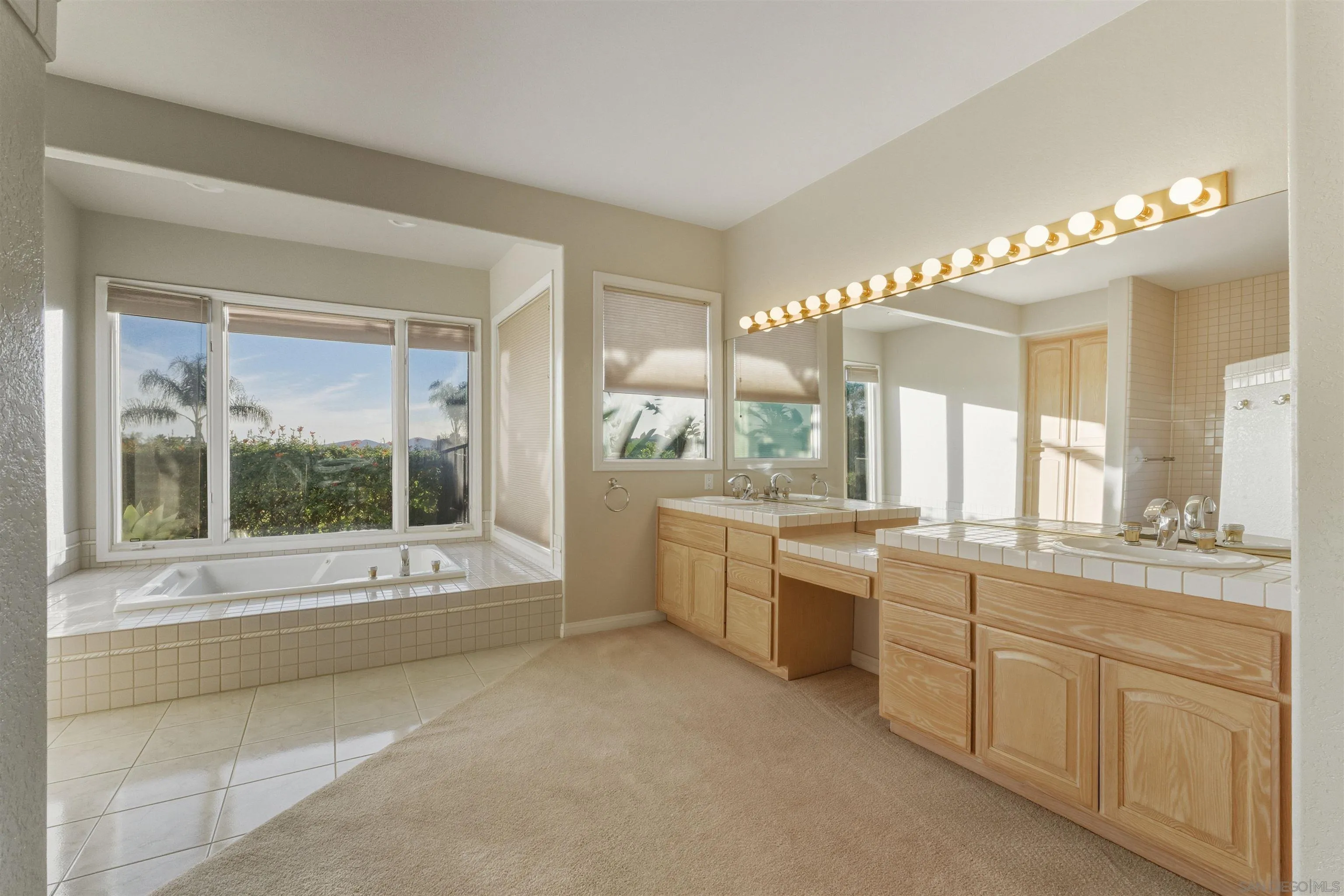 https://cdn.realtyfeed.com/cdn/127/260007336/1e41781b63f61a5ceca4b807eb2258cc.webp