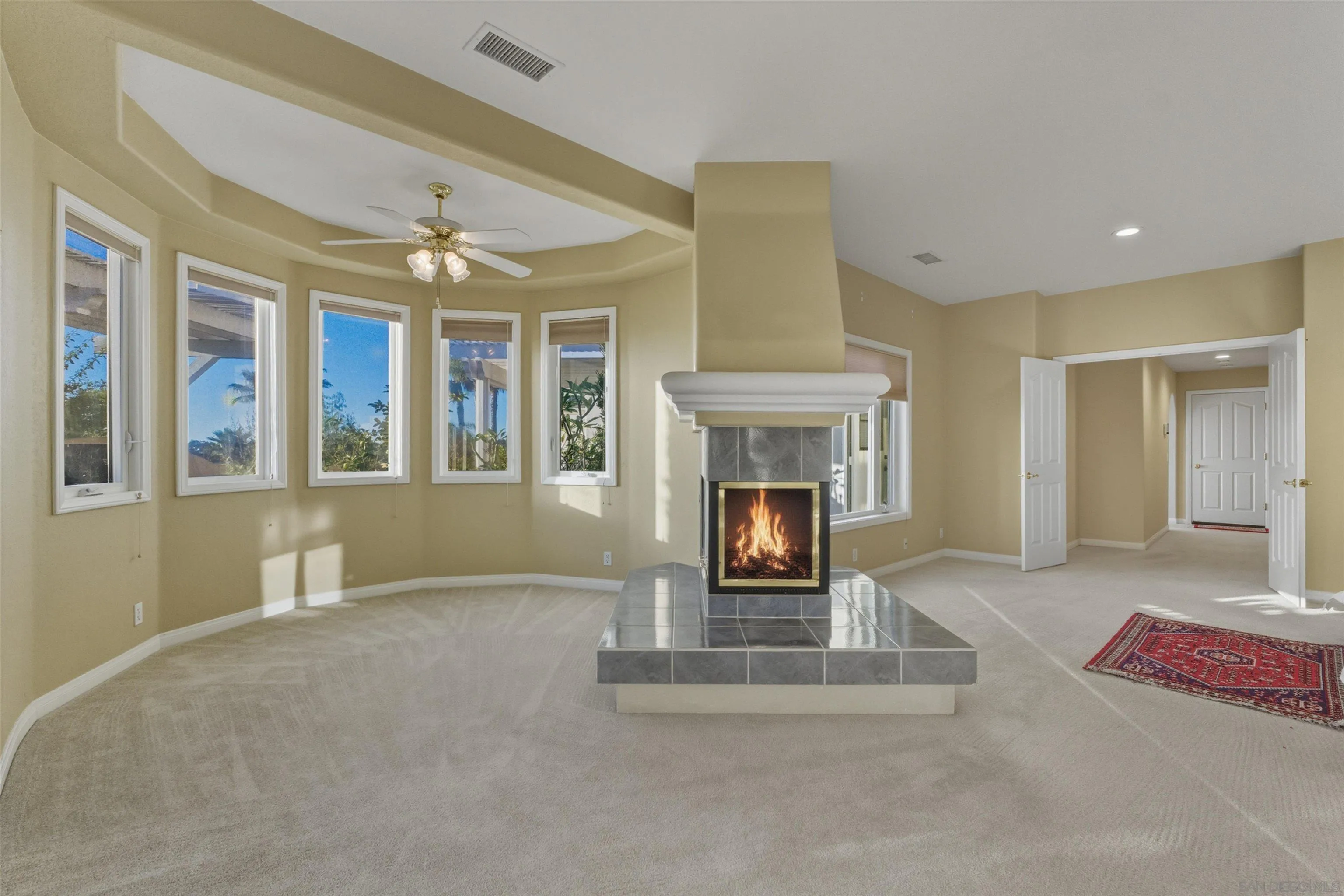 https://cdn.realtyfeed.com/cdn/127/260007336/c0929812680a8200a50fe9f04d5e7b72.webp