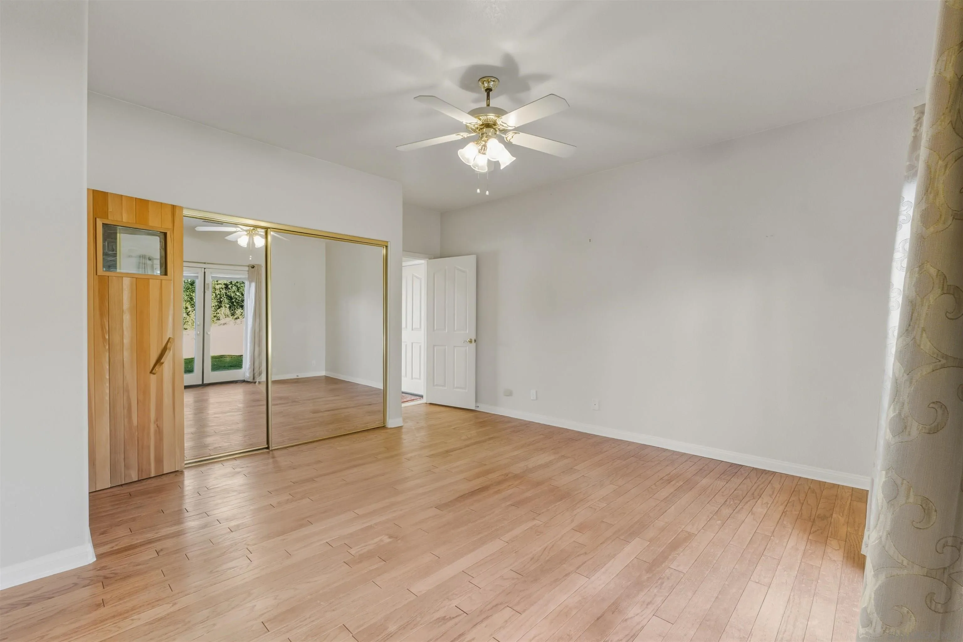 https://cdn.realtyfeed.com/cdn/127/260007336/f753510e78f57b58bf6bccc17f14866e.webp