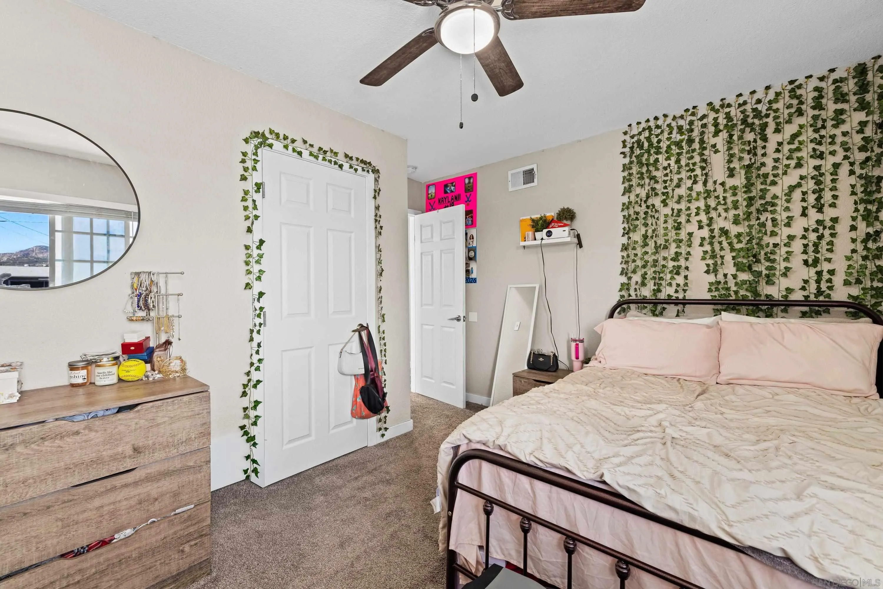 https://cdn.realtyfeed.com/cdn/127/260007339/3379722331eb998a70b16ab77192700f.webp