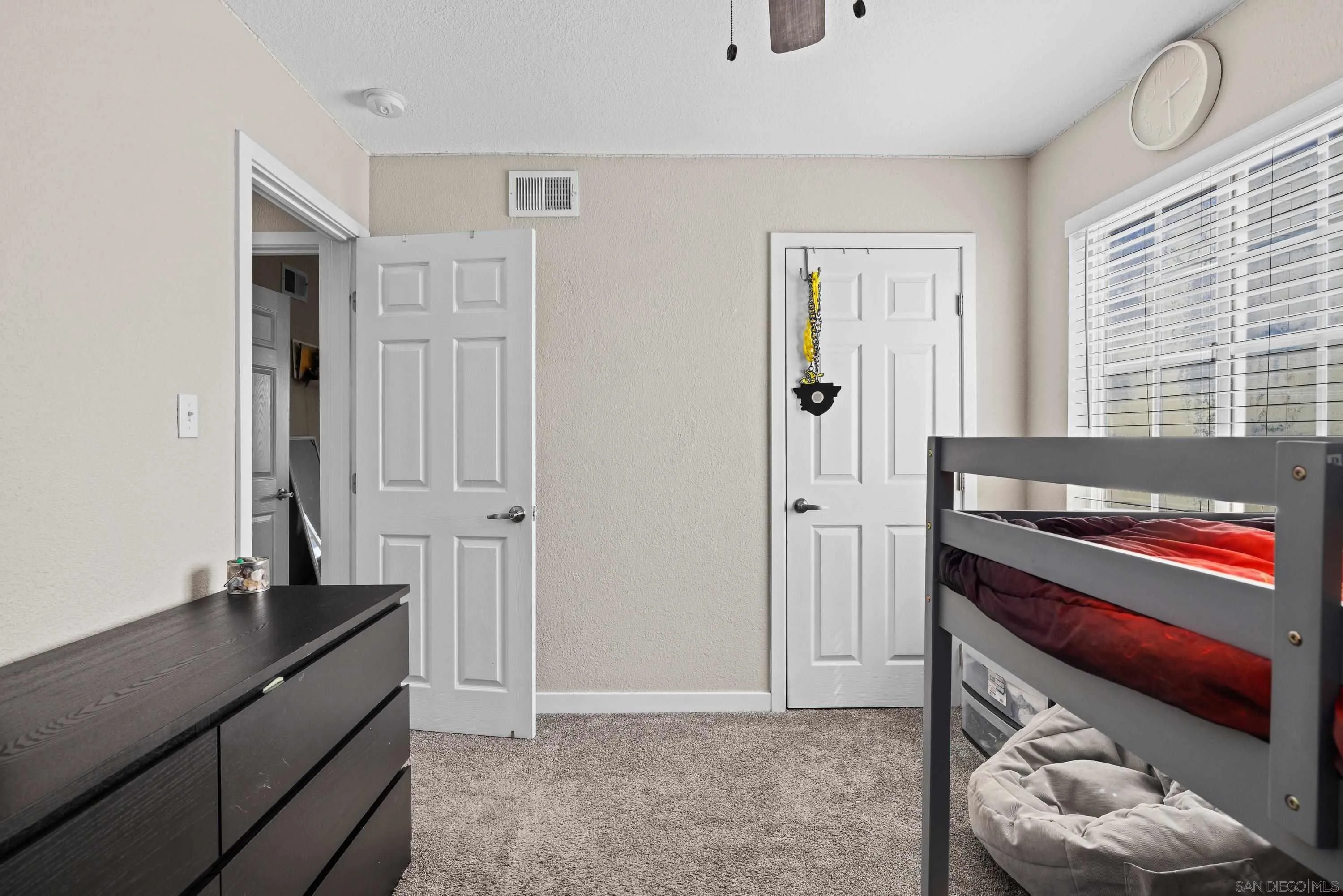 https://cdn.realtyfeed.com/cdn/127/260007339/8ecea52dc1348b333eecb43f25f2c9ed.webp