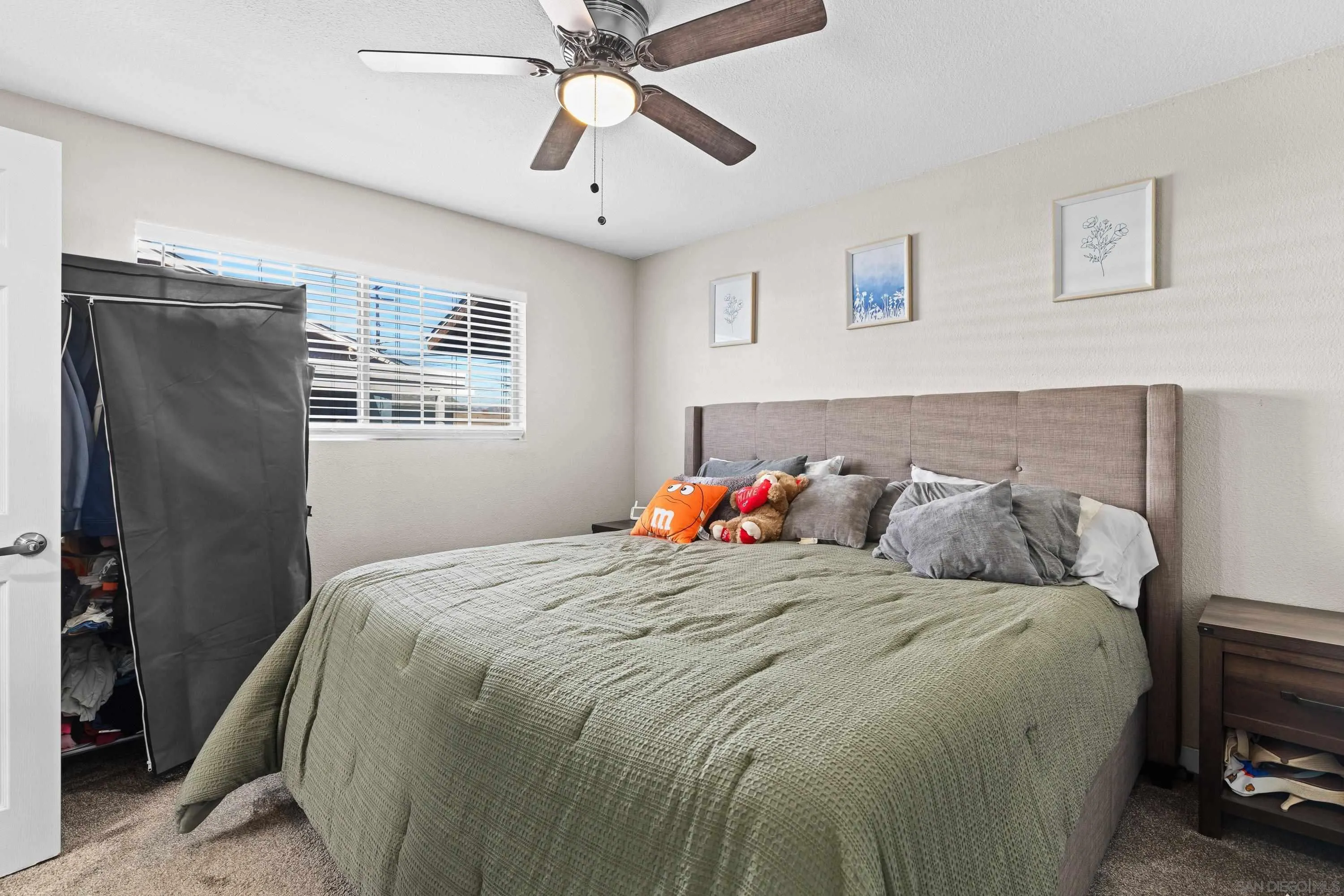 https://cdn.realtyfeed.com/cdn/127/260007339/af3d9afa61b8afb63f92b6616119e15b.webp
