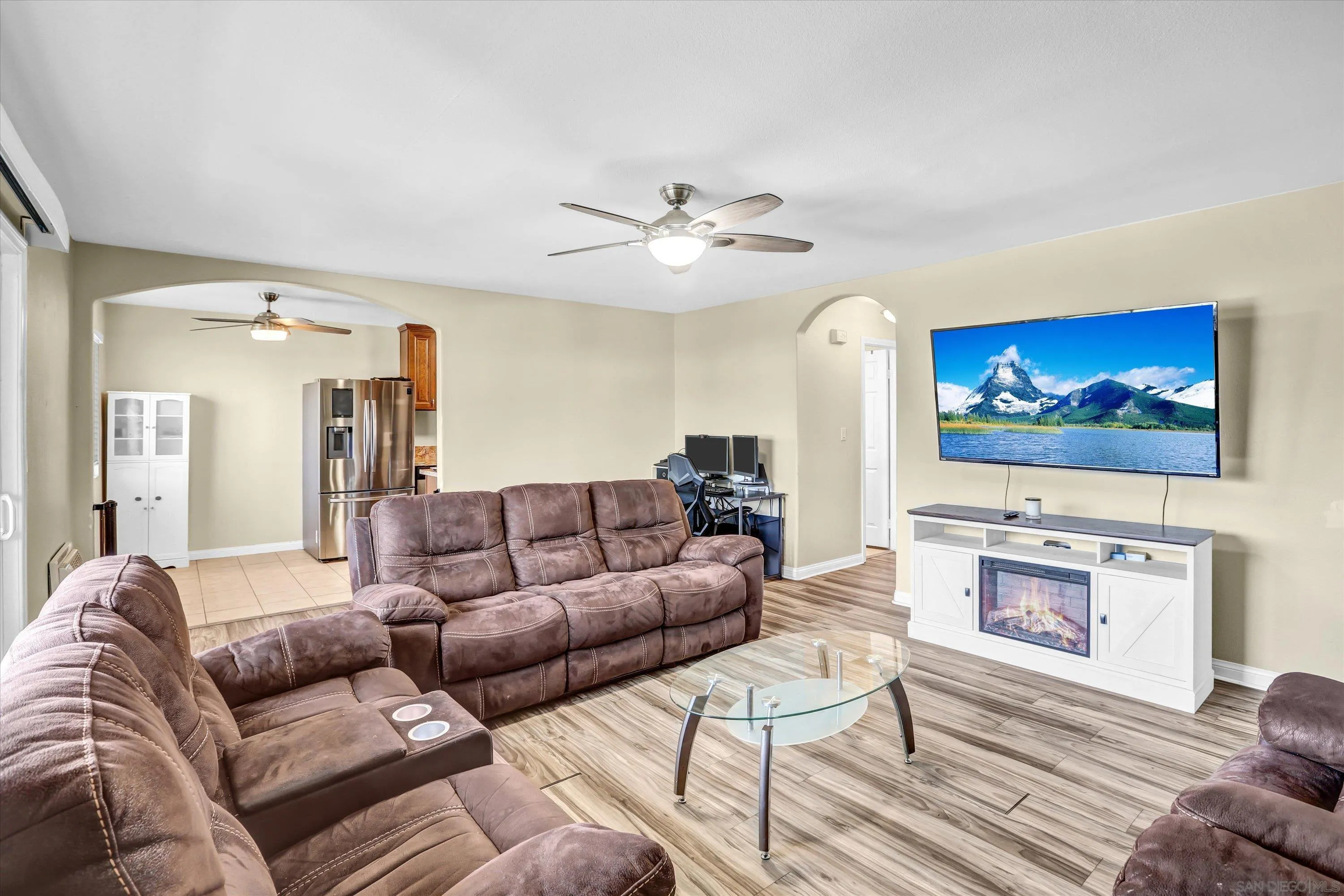 Photo #4: 260007347 Listing: Photo #4