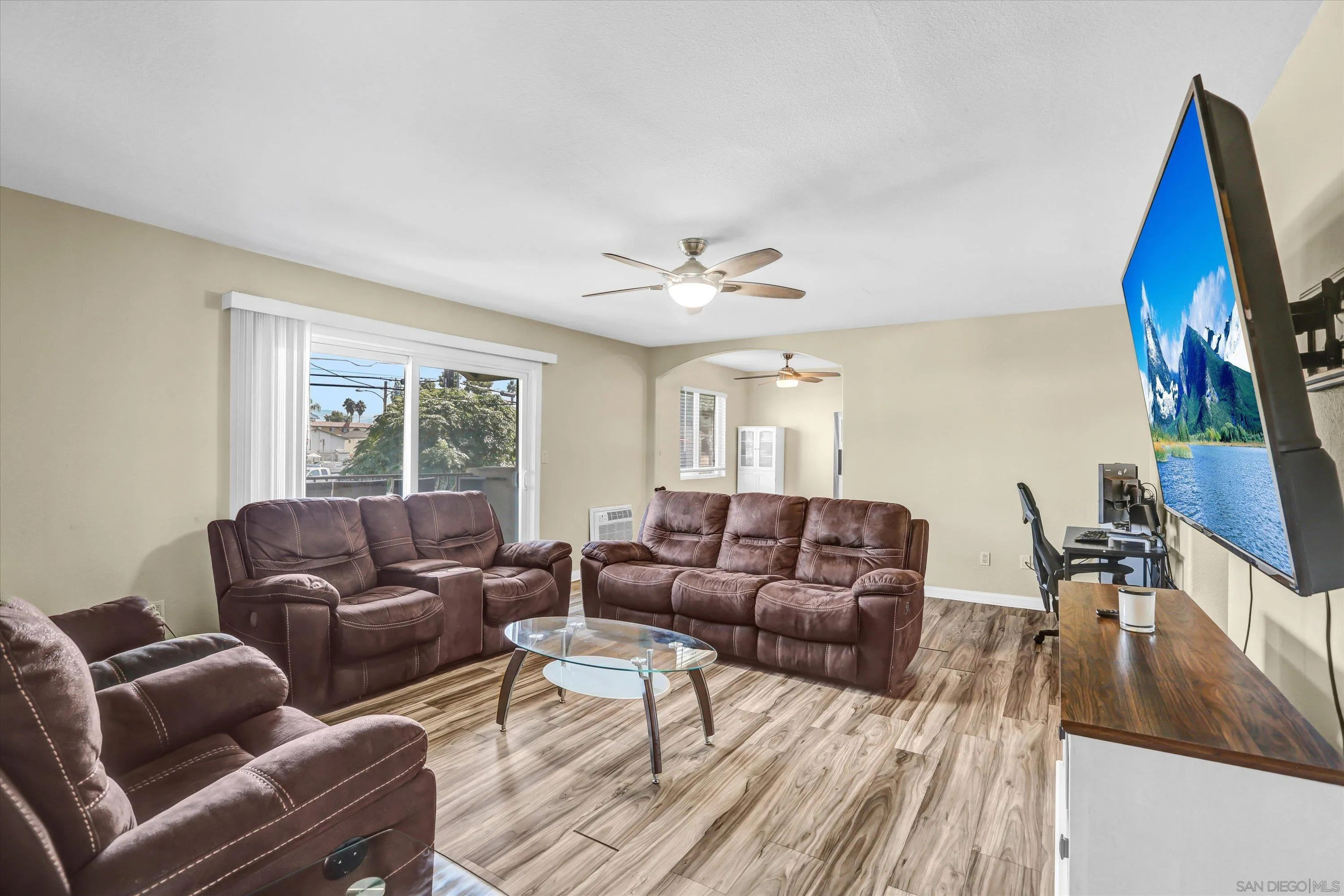 Photo #3: 260007347 Listing: Photo #3