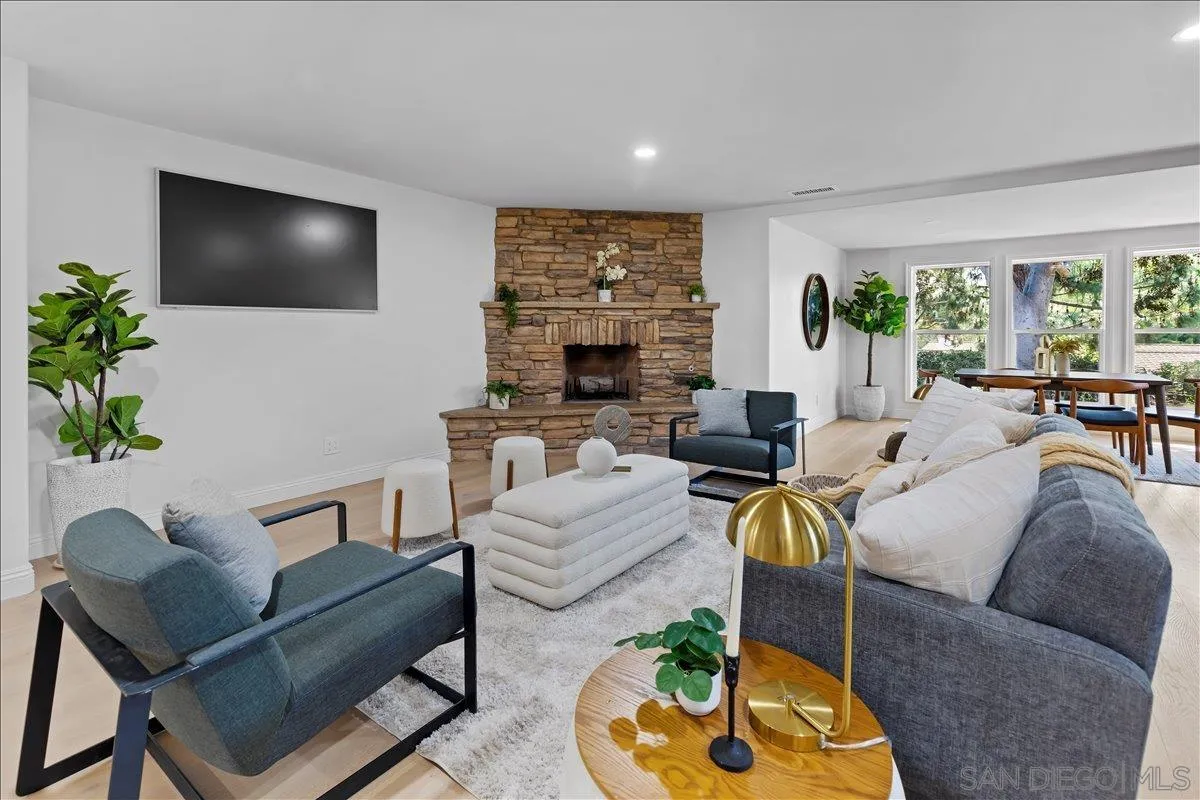 https://cdn.realtyfeed.com/cdn/127/260007348/cc631370d261d899faef6f99aeaa6b93.webp
