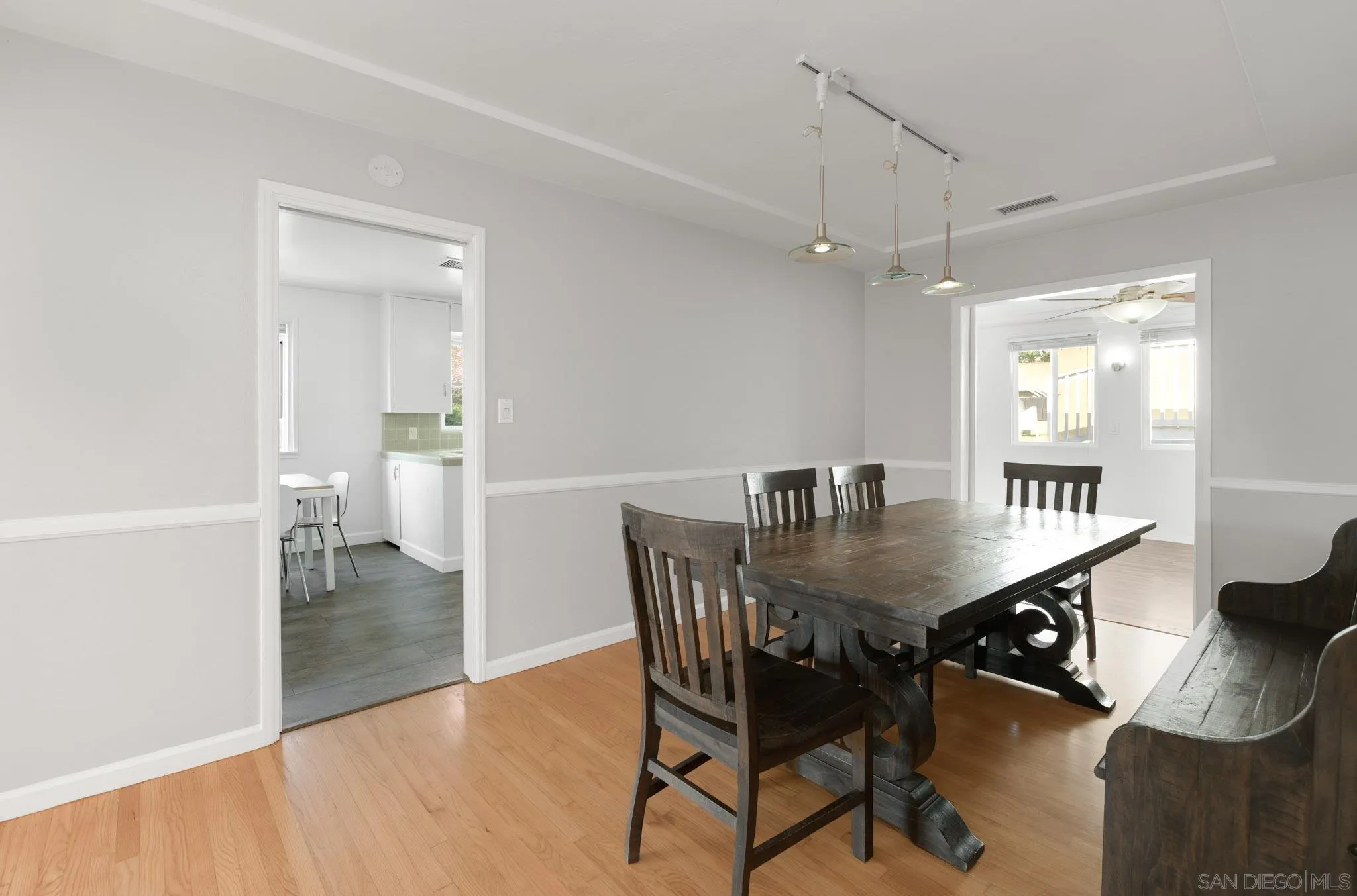 https://cdn.realtyfeed.com/cdn/127/260007369/029abbfec43457e49565b4827d30a034.webp