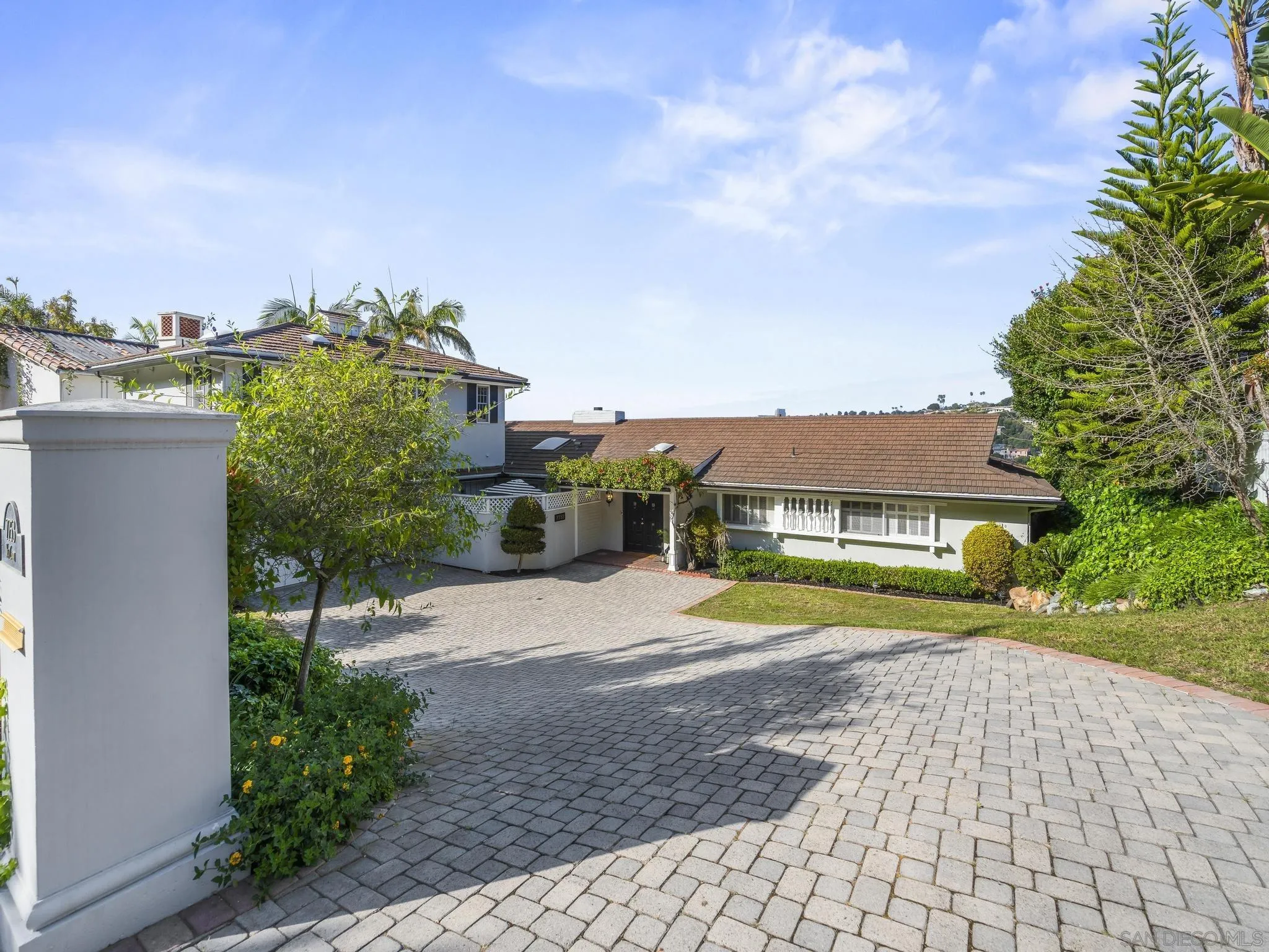 https://cdn.realtyfeed.com/cdn/127/260007373/4eab1b99411289fb1d22957117a1cd9b.webp