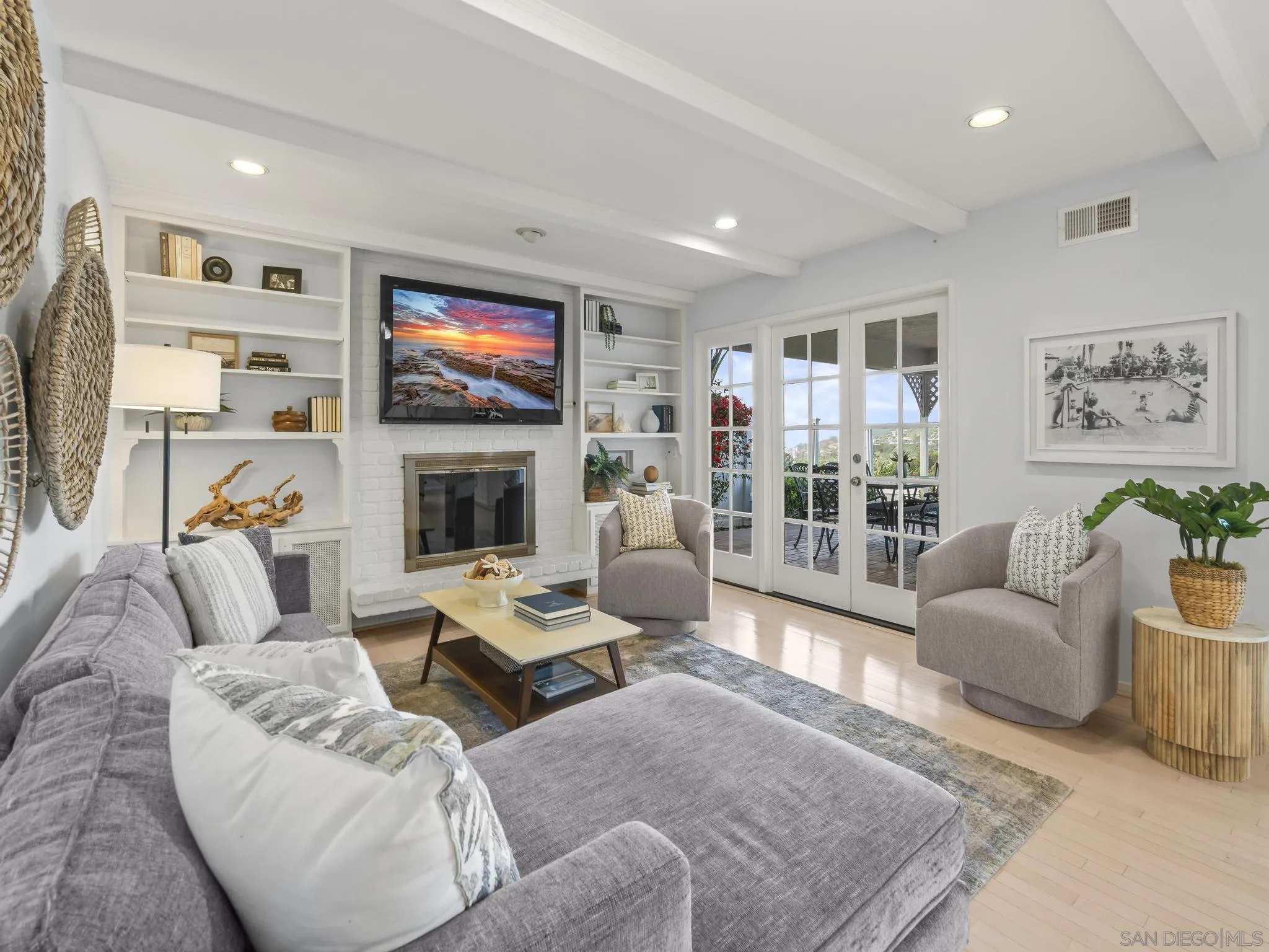 https://cdn.realtyfeed.com/cdn/127/260007373/63b78d4ceb7850c29425fc692f2c48f6.webp