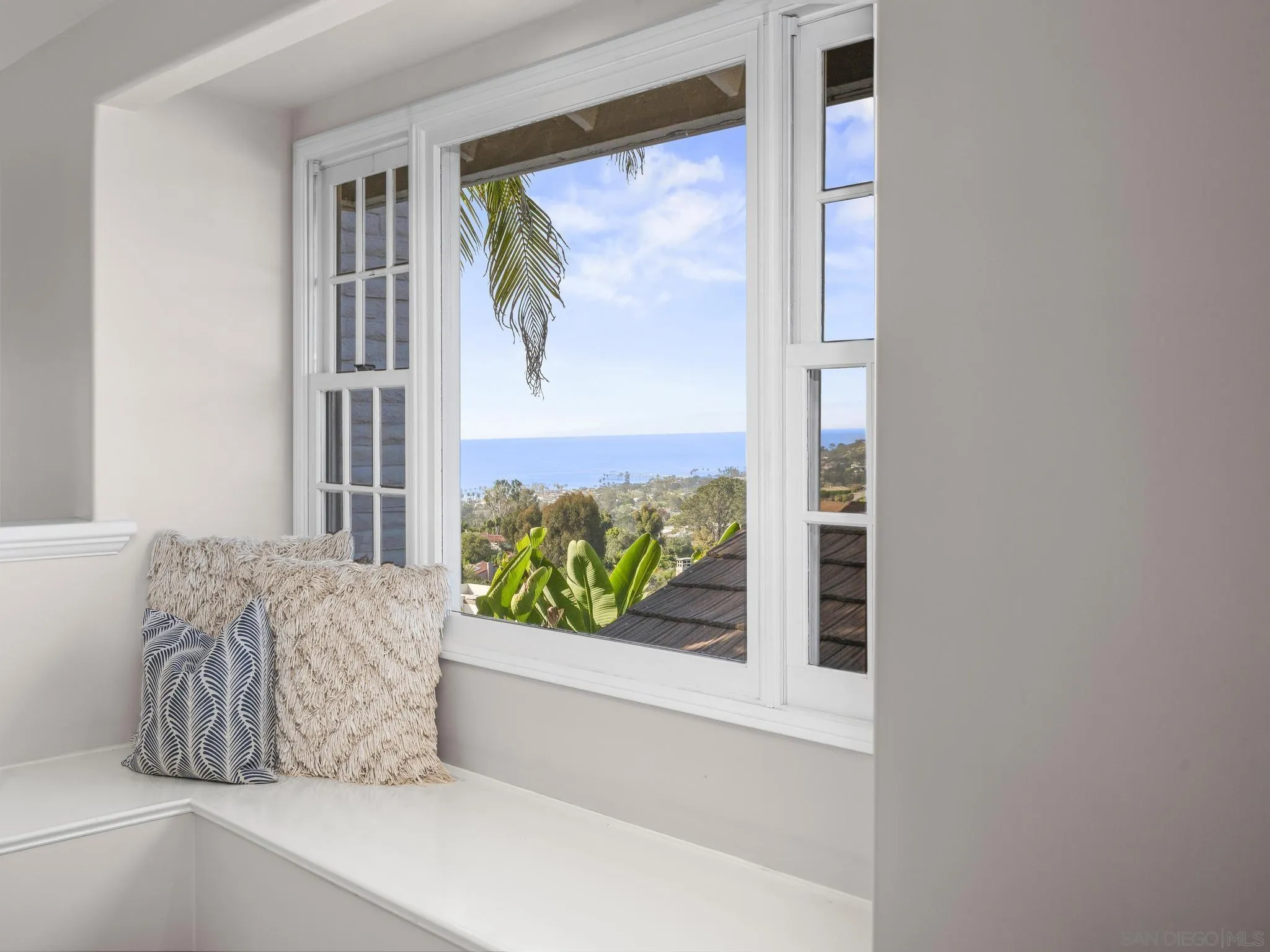https://cdn.realtyfeed.com/cdn/127/260007373/840a63581feab8d4b45d8eeb327e012b.webp