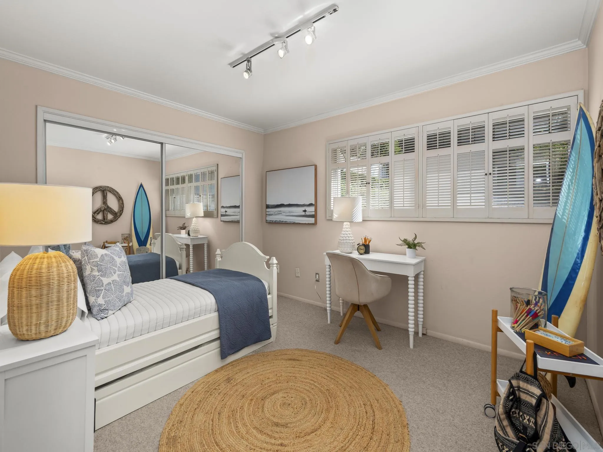 https://cdn.realtyfeed.com/cdn/127/260007373/9f4a403233cd4a9402762945def11428.webp