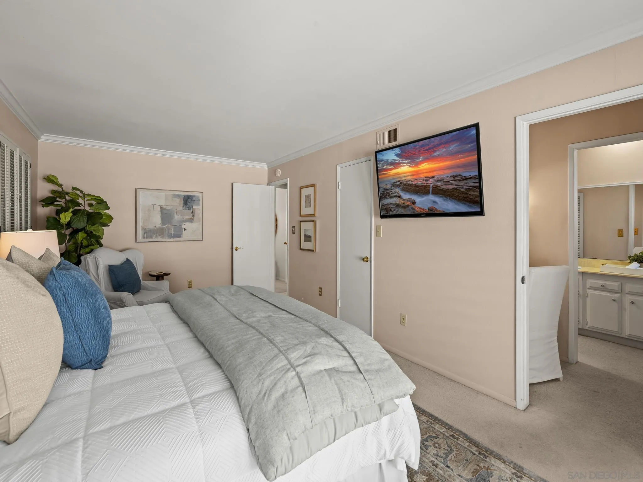 https://cdn.realtyfeed.com/cdn/127/260007373/fb87af8ce9948b043071d1f9d9af7688.webp