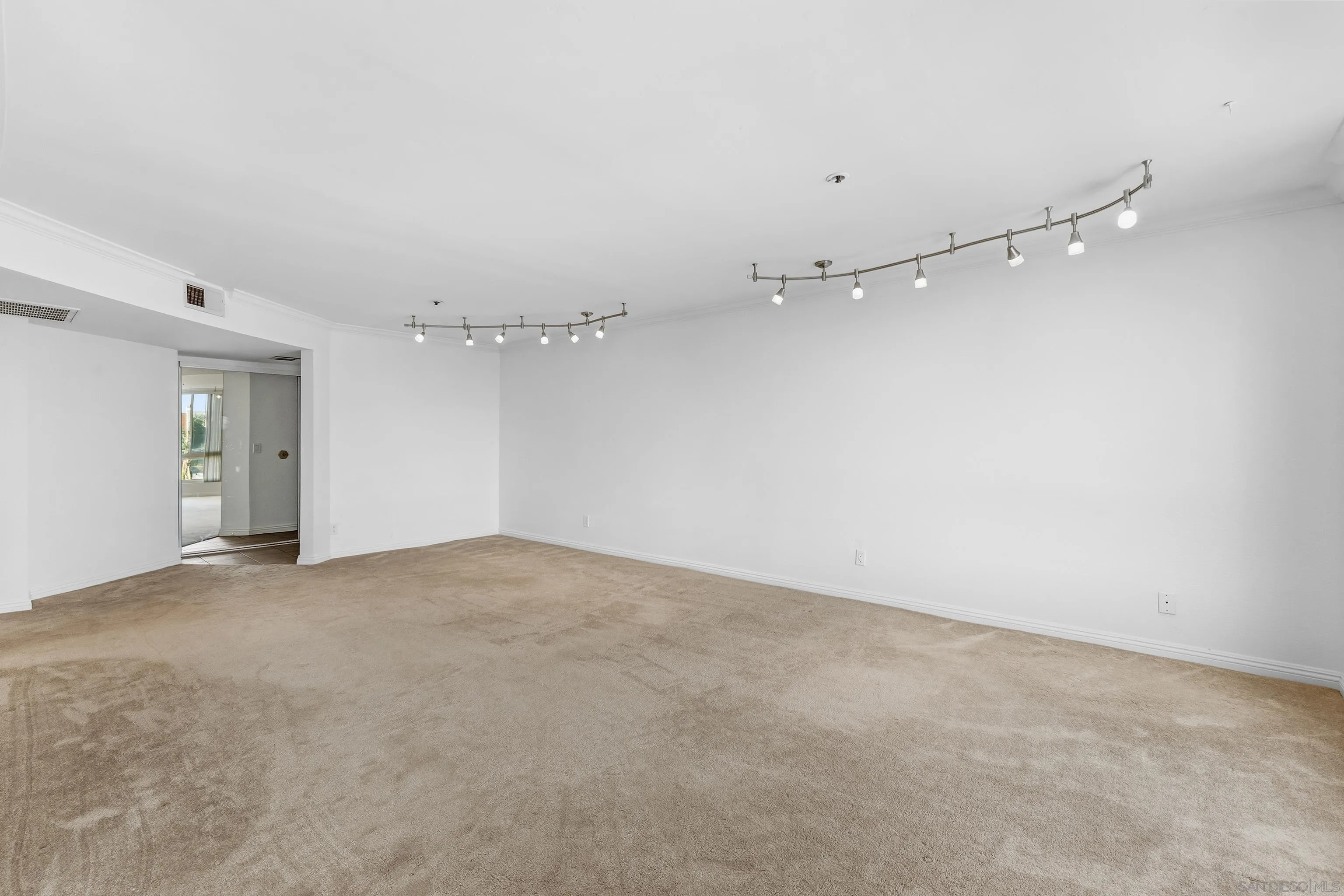 Photo #6: 260007381 Listing: Photo #6