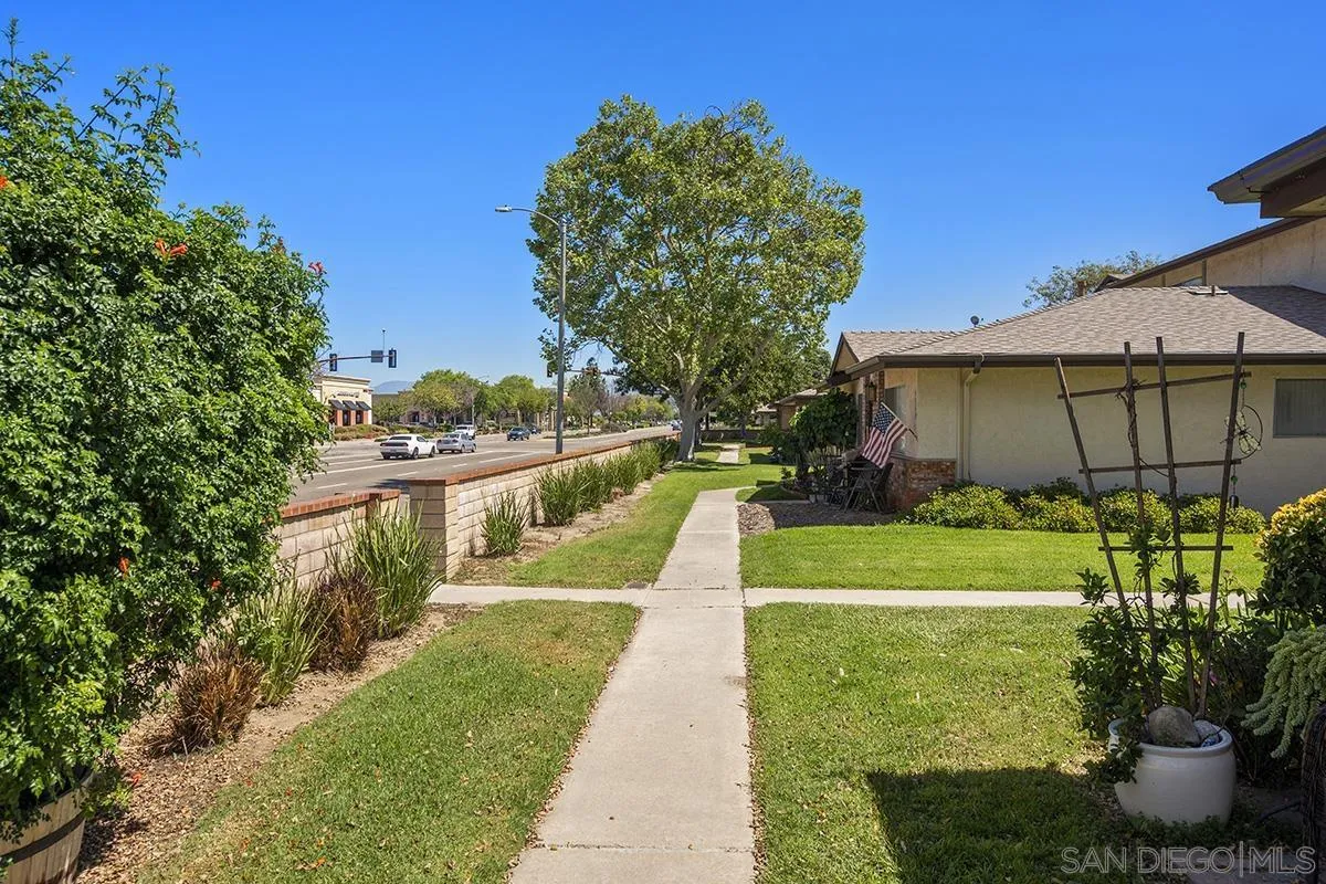 https://cdn.realtyfeed.com/cdn/127/260007388/1093f11a1e8e4919a9b9ae052c51c107.webp