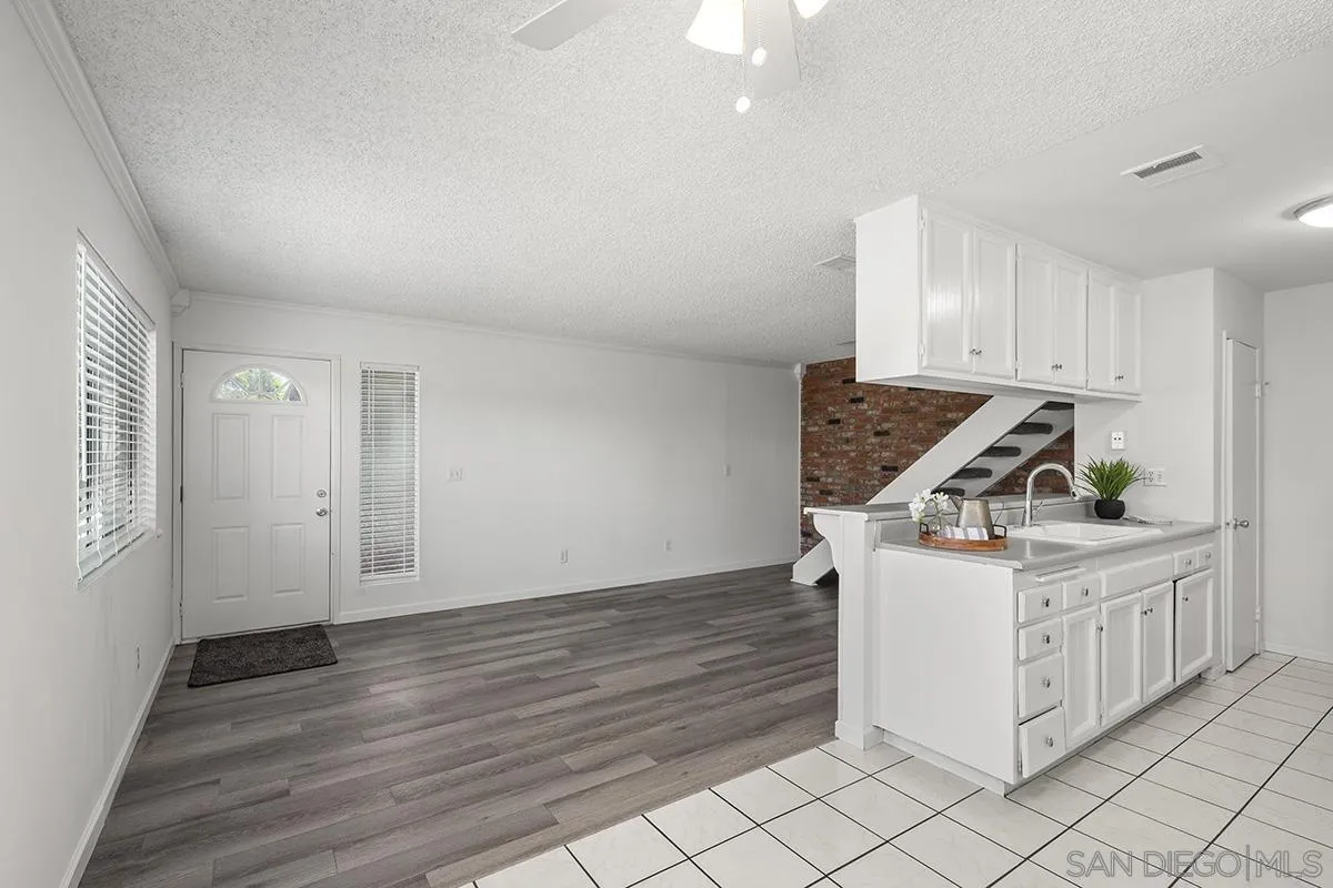 https://cdn.realtyfeed.com/cdn/127/260007388/499239a4e0384950ffe940c2a3787826.webp