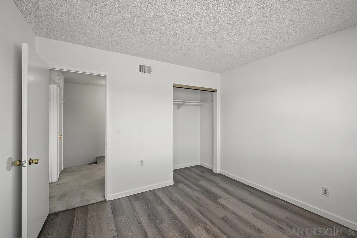 https://cdn.realtyfeed.com/cdn/127/260007388/8179bf797c40e109a0ffe9cca6e14d38.webp