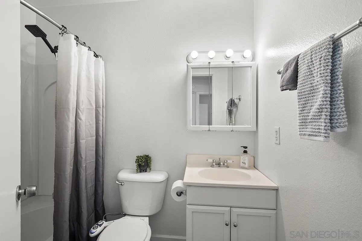 https://cdn.realtyfeed.com/cdn/127/260007388/983b920e8d555345866abe0ffcd1b754.webp