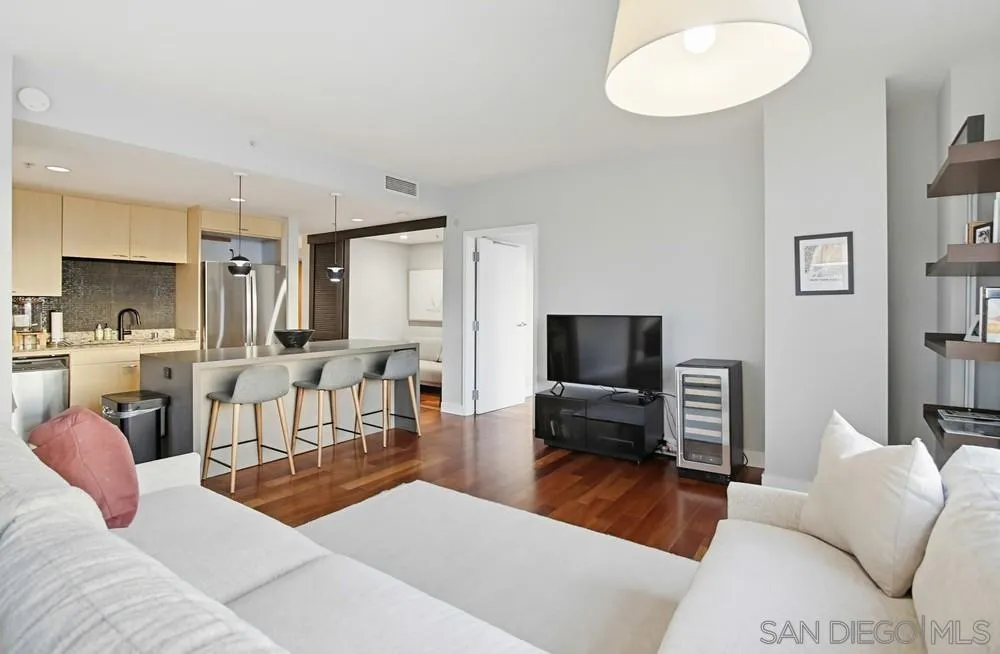 Photo #8: 260007390 Listing: Photo #8