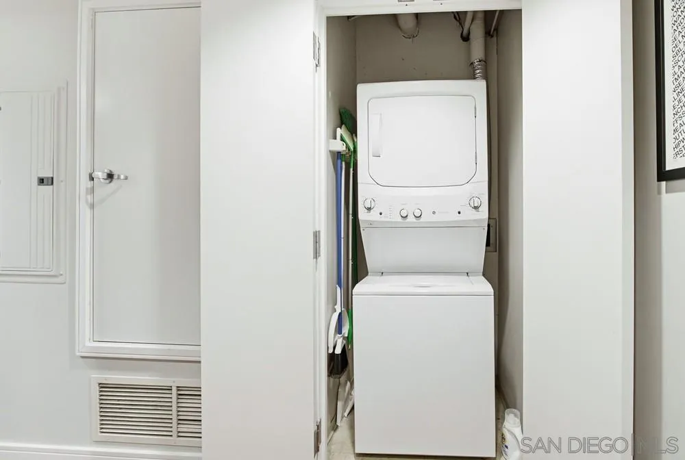 Photo #21: 260007390 Listing: Photo #21