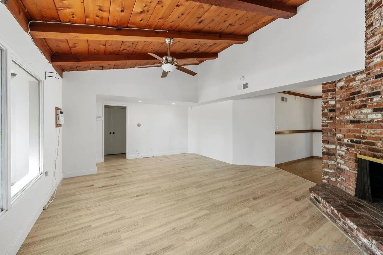 https://cdn.realtyfeed.com/cdn/127/260007399/159246e029fb4c4297630da3eb10e9ae.webp