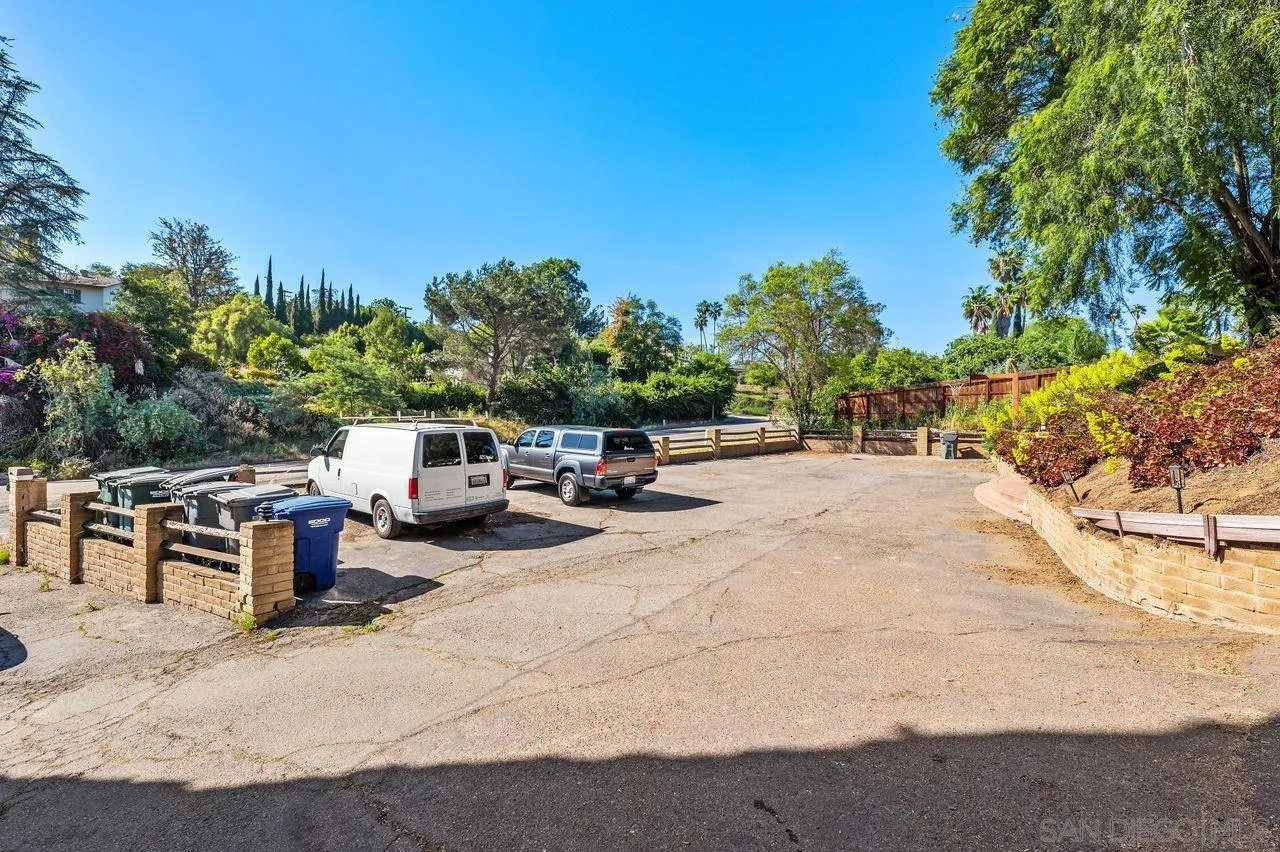 https://cdn.realtyfeed.com/cdn/127/260007399/f9ce10d6732e341806cfaa27140909cb.webp