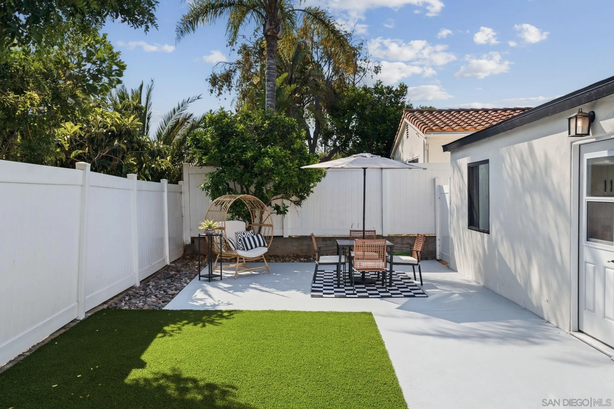 https://cdn.realtyfeed.com/cdn/127/260007400/758470e4f411355424319ec25ffbc8d6.webp