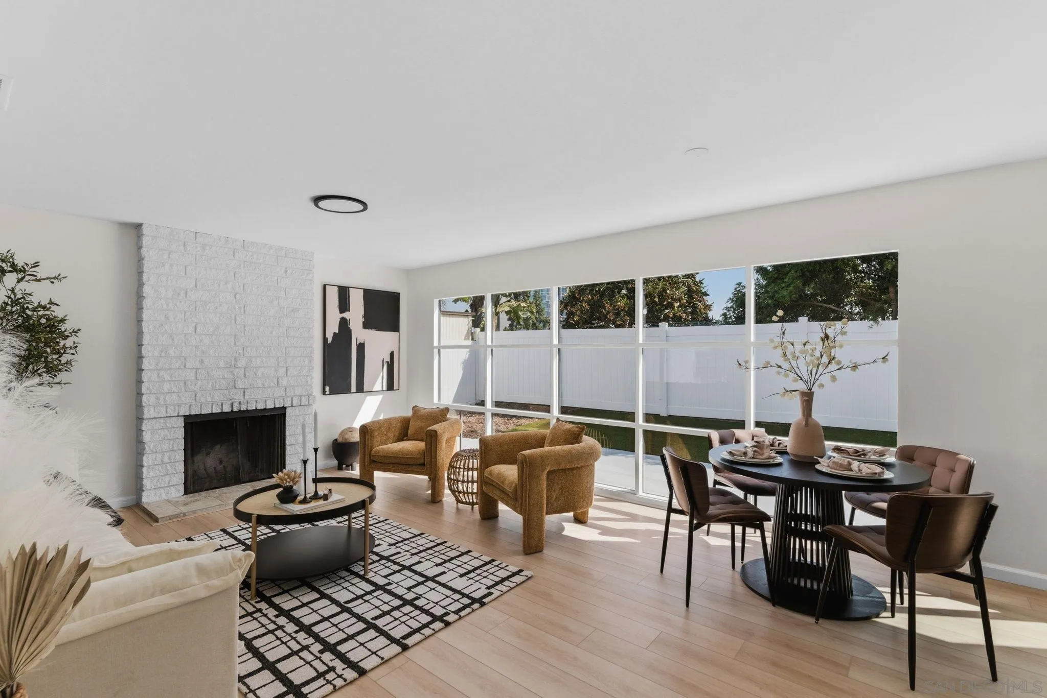 https://cdn.realtyfeed.com/cdn/127/260007400/cdb4dc74713c17e5d274d188a31c3792.webp