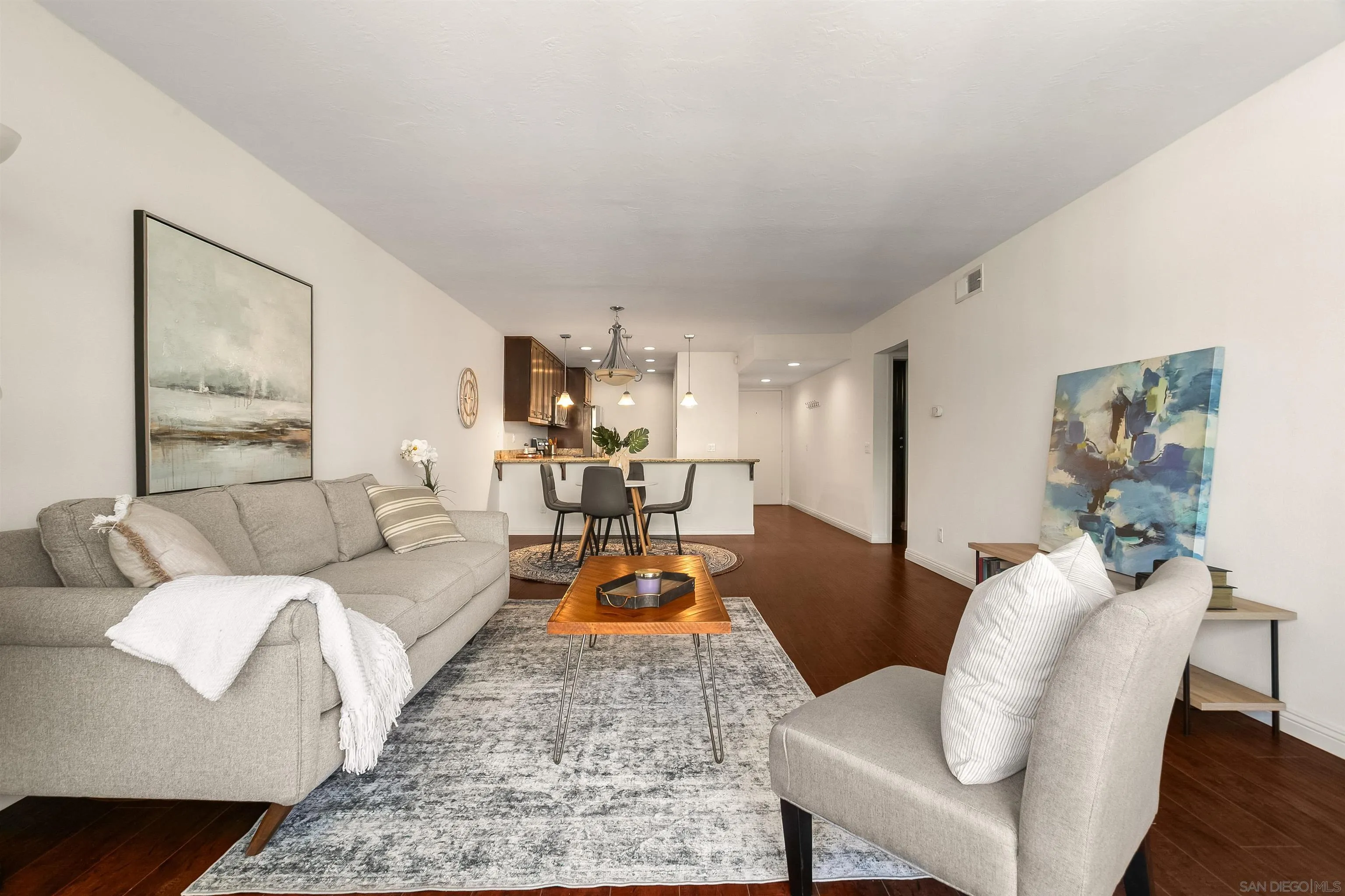 Photo #3: 260007405 Listing: Photo #3