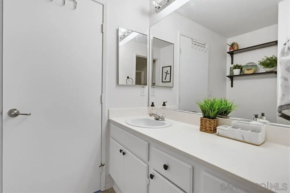 Photo #31: 260007408 Listing: Photo #31