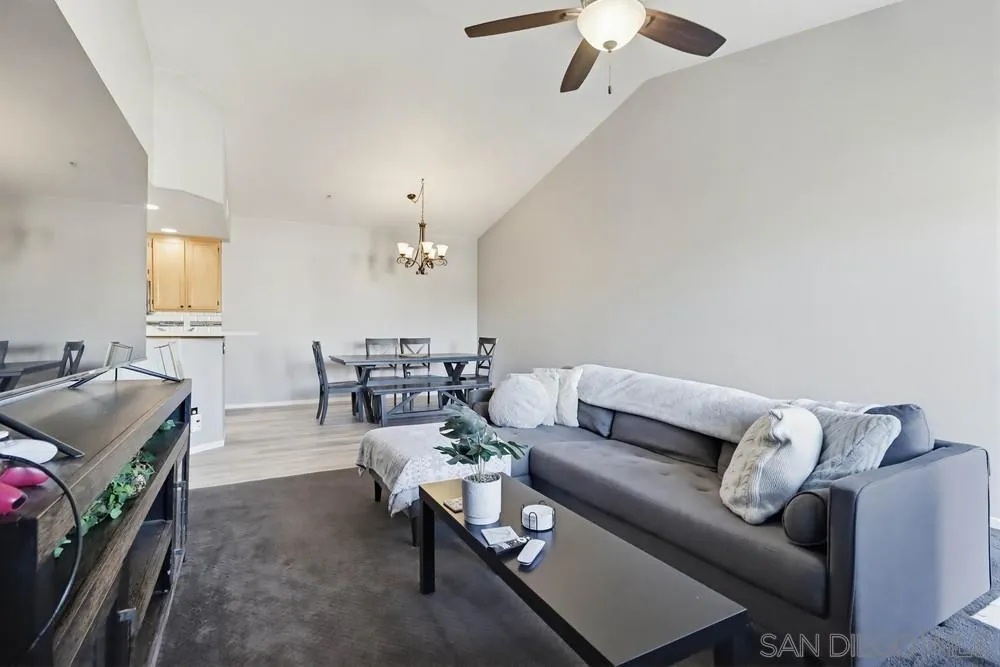 Photo #6: 260007408 Listing: Photo #6