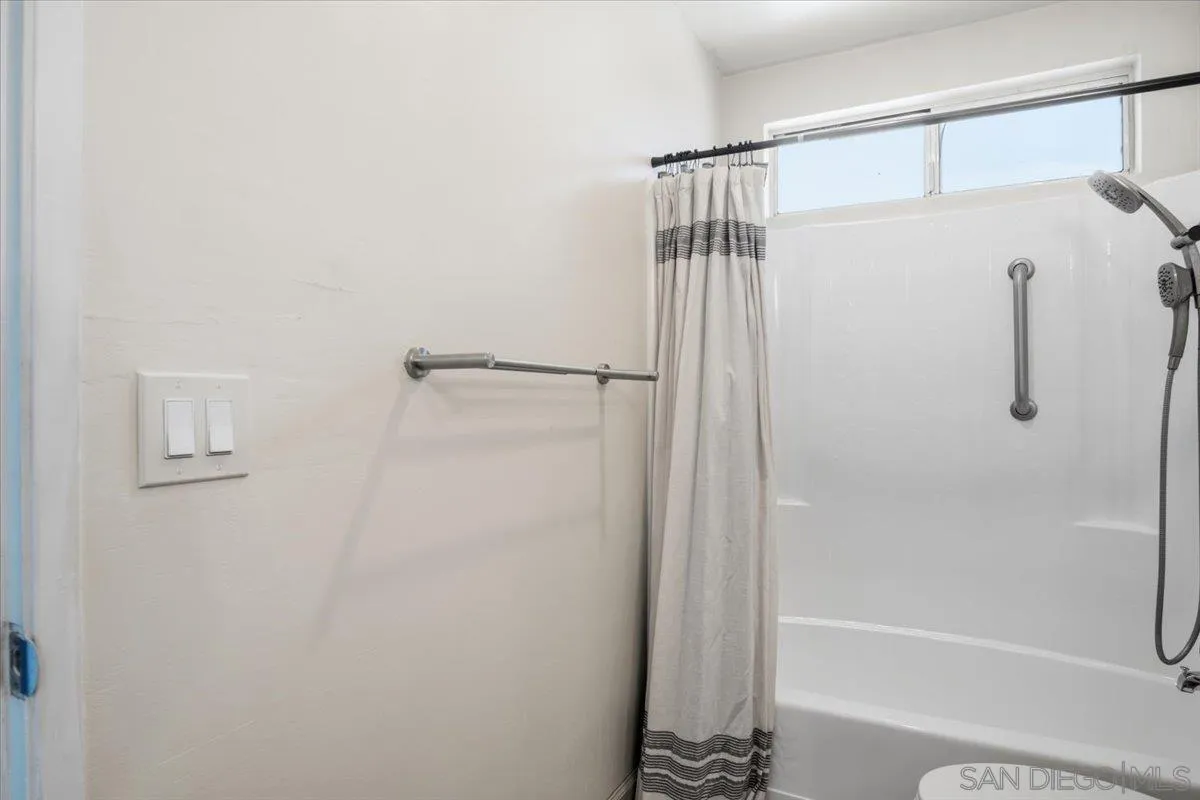 Photo #32: 260007413 Listing: Photo #32