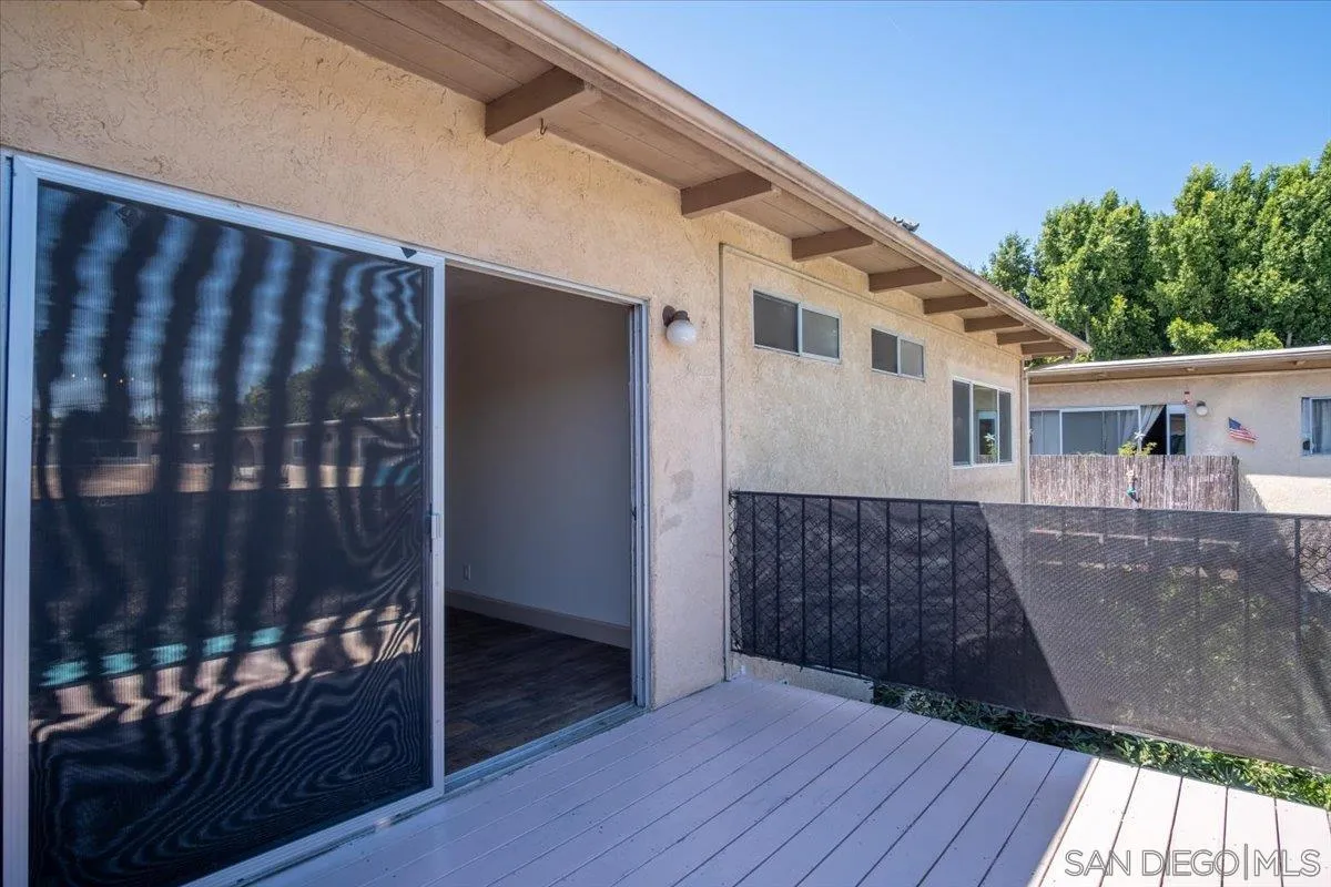 https://cdn.realtyfeed.com/cdn/127/260007413/eac57c9bd2eb44a93ee75cb48ea698ae.webp