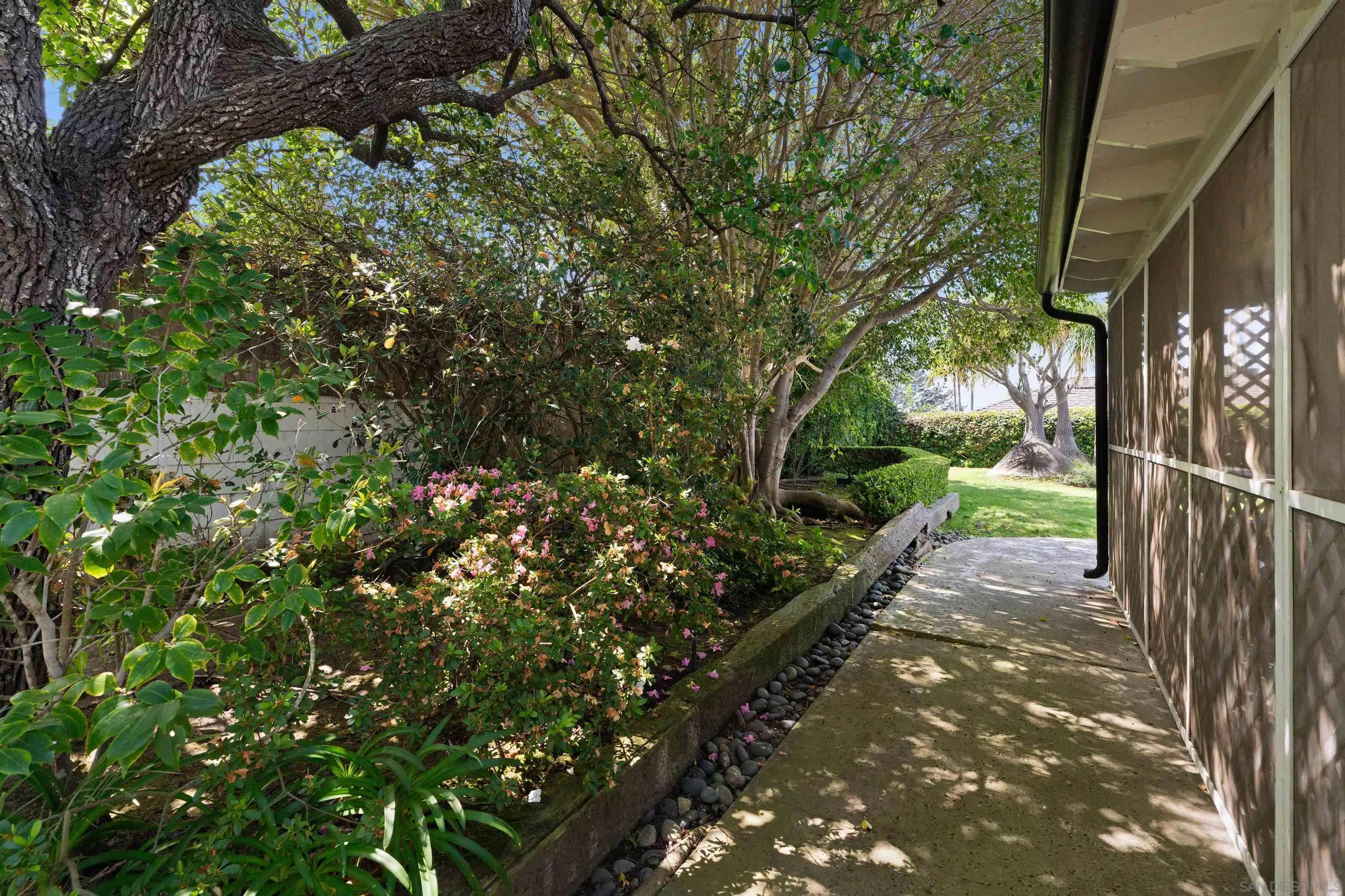 https://cdn.realtyfeed.com/cdn/127/260007415/5ed44a1943fbace1134f4fc93a76b542.webp