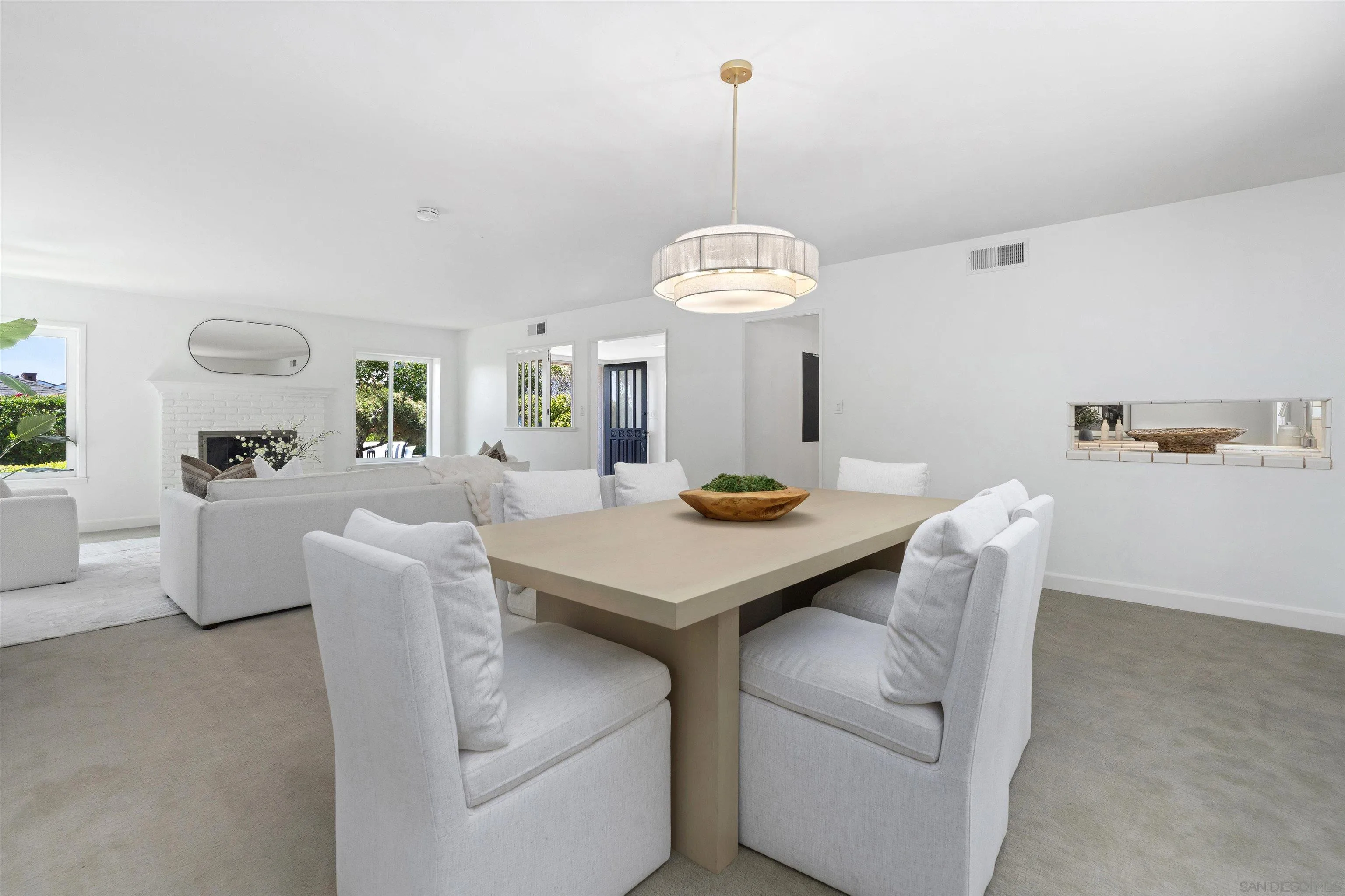 https://cdn.realtyfeed.com/cdn/127/260007415/935db097ce07125c956c594c4300bd3a.webp