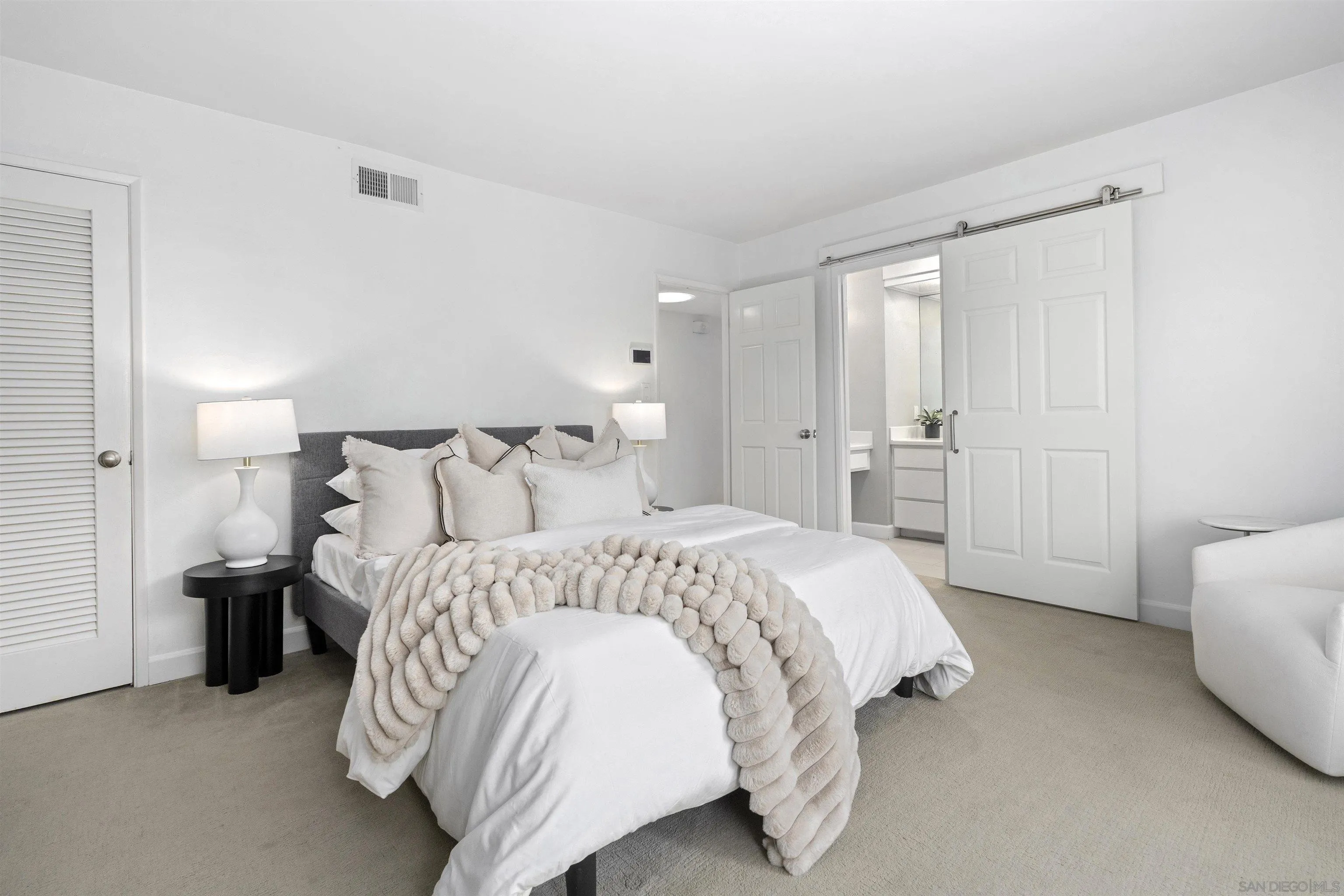 https://cdn.realtyfeed.com/cdn/127/260007415/ce383978349e95d11fdec483ac8c756f.webp