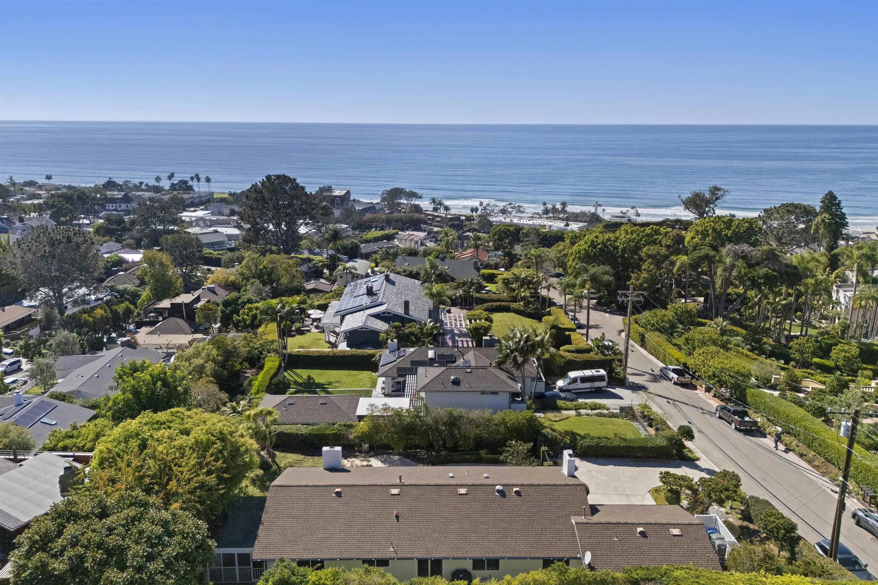 https://cdn.realtyfeed.com/cdn/127/260007415/d9d9daec18d4198c78b1deceac690ac5.webp