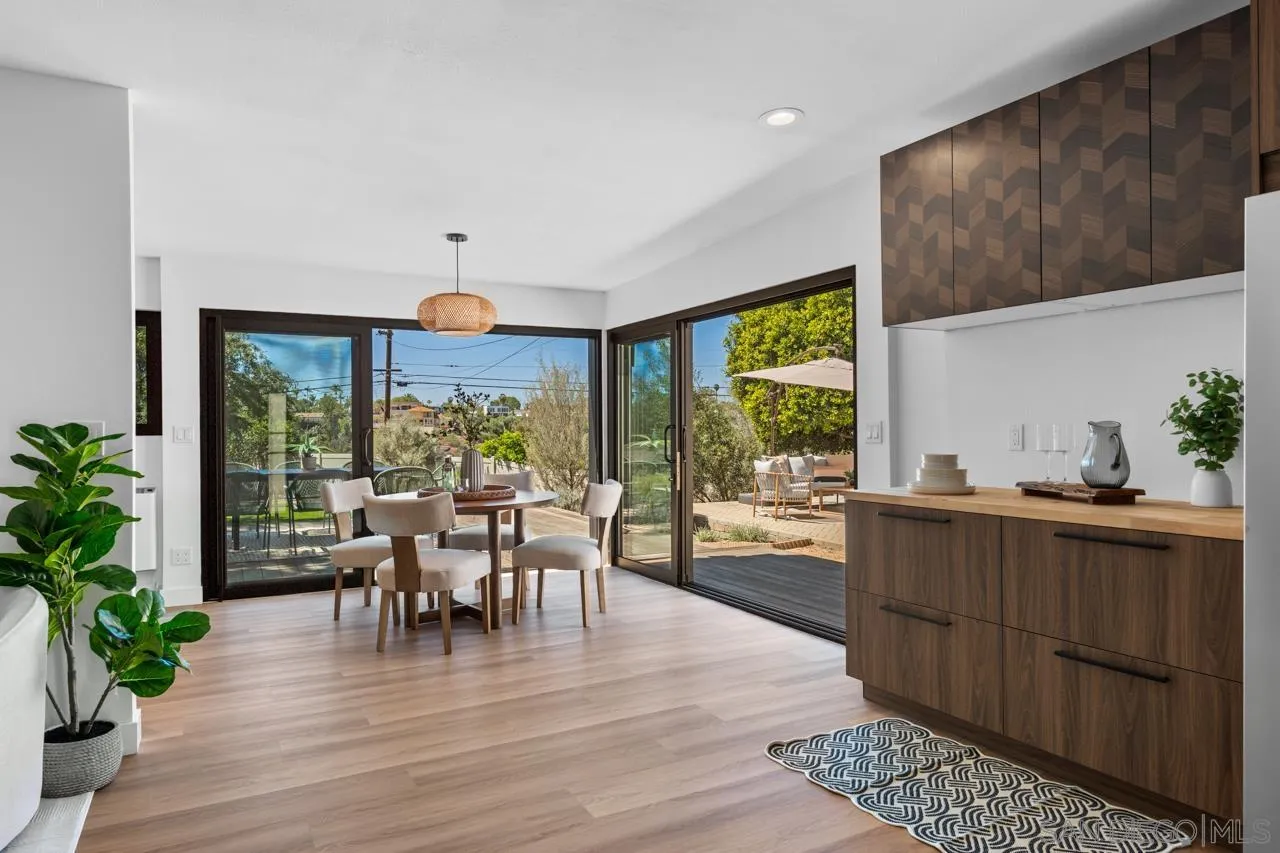https://cdn.realtyfeed.com/cdn/127/260007416/115c1707a4053e183406245d4f706543.webp