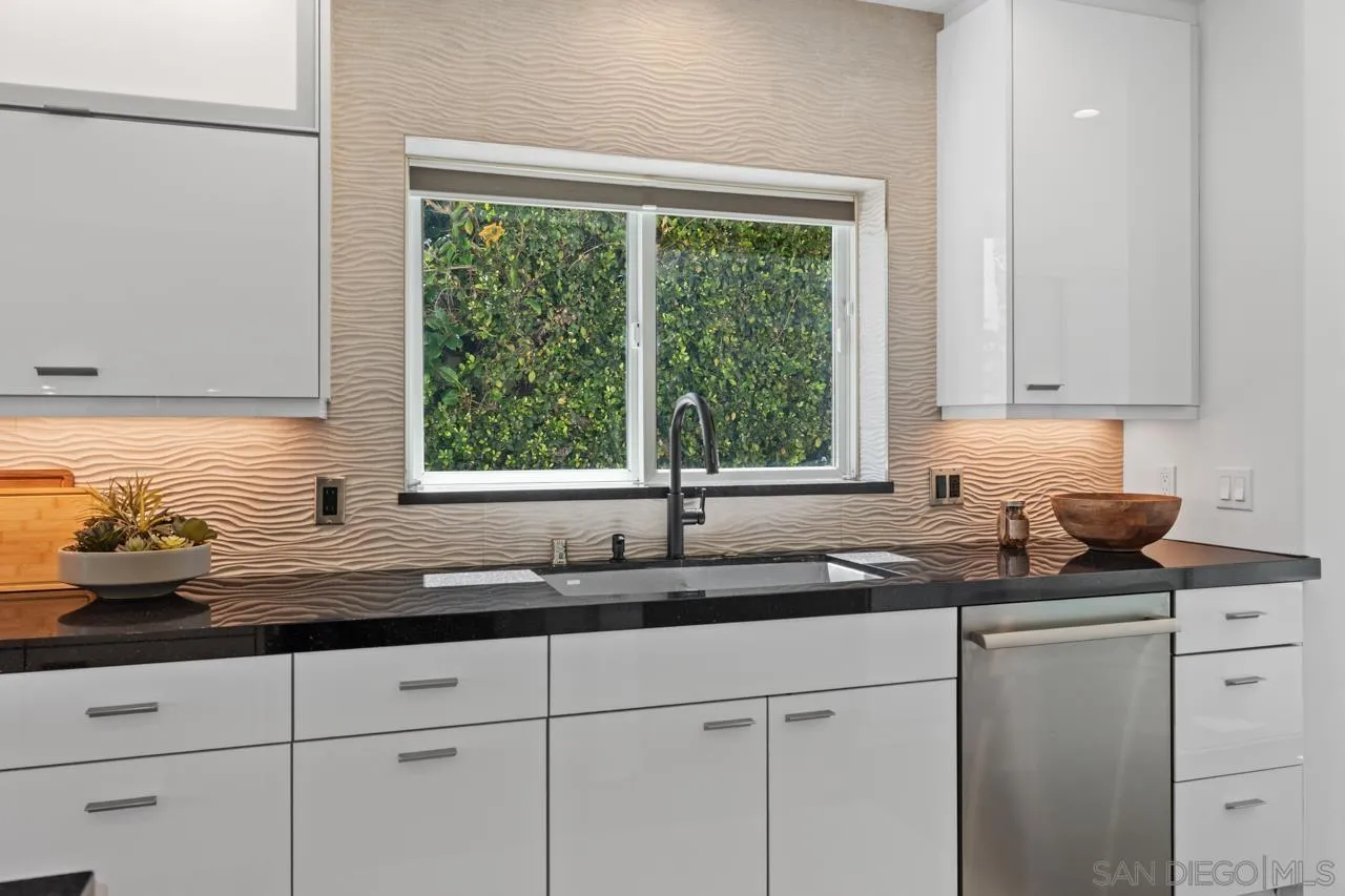 https://cdn.realtyfeed.com/cdn/127/260007416/2bab646394712246636b29e0962f2ca5.webp