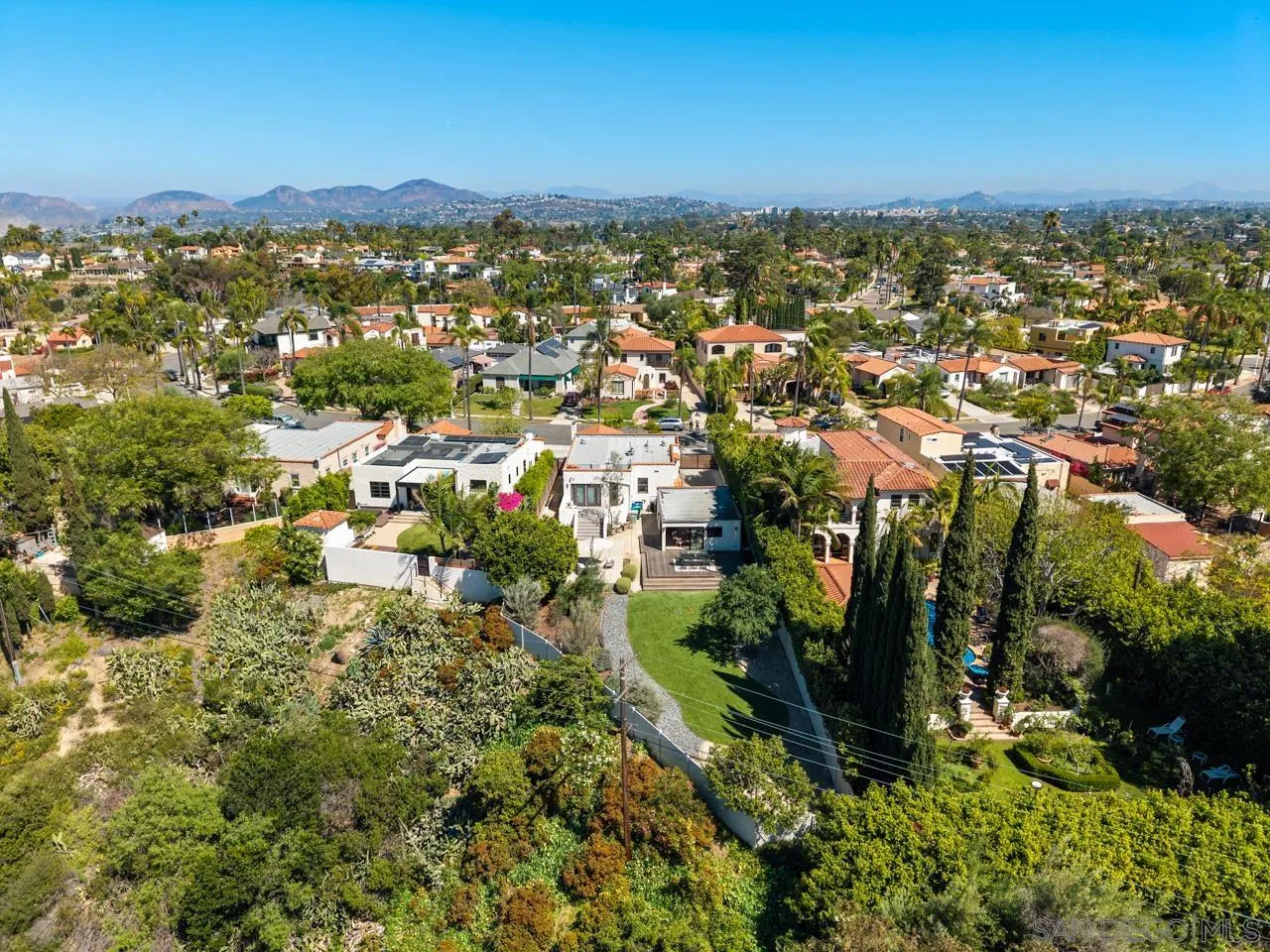 https://cdn.realtyfeed.com/cdn/127/260007416/3979d4c31617e2e29673609aea898d5e.webp