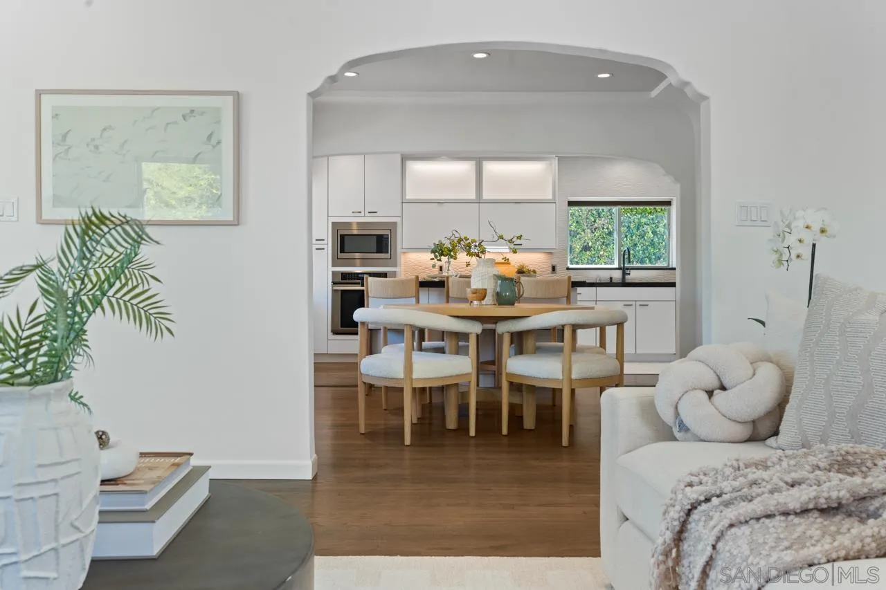 https://cdn.realtyfeed.com/cdn/127/260007416/529ba2f7b9ba6f030f57b220b8df1e24.webp