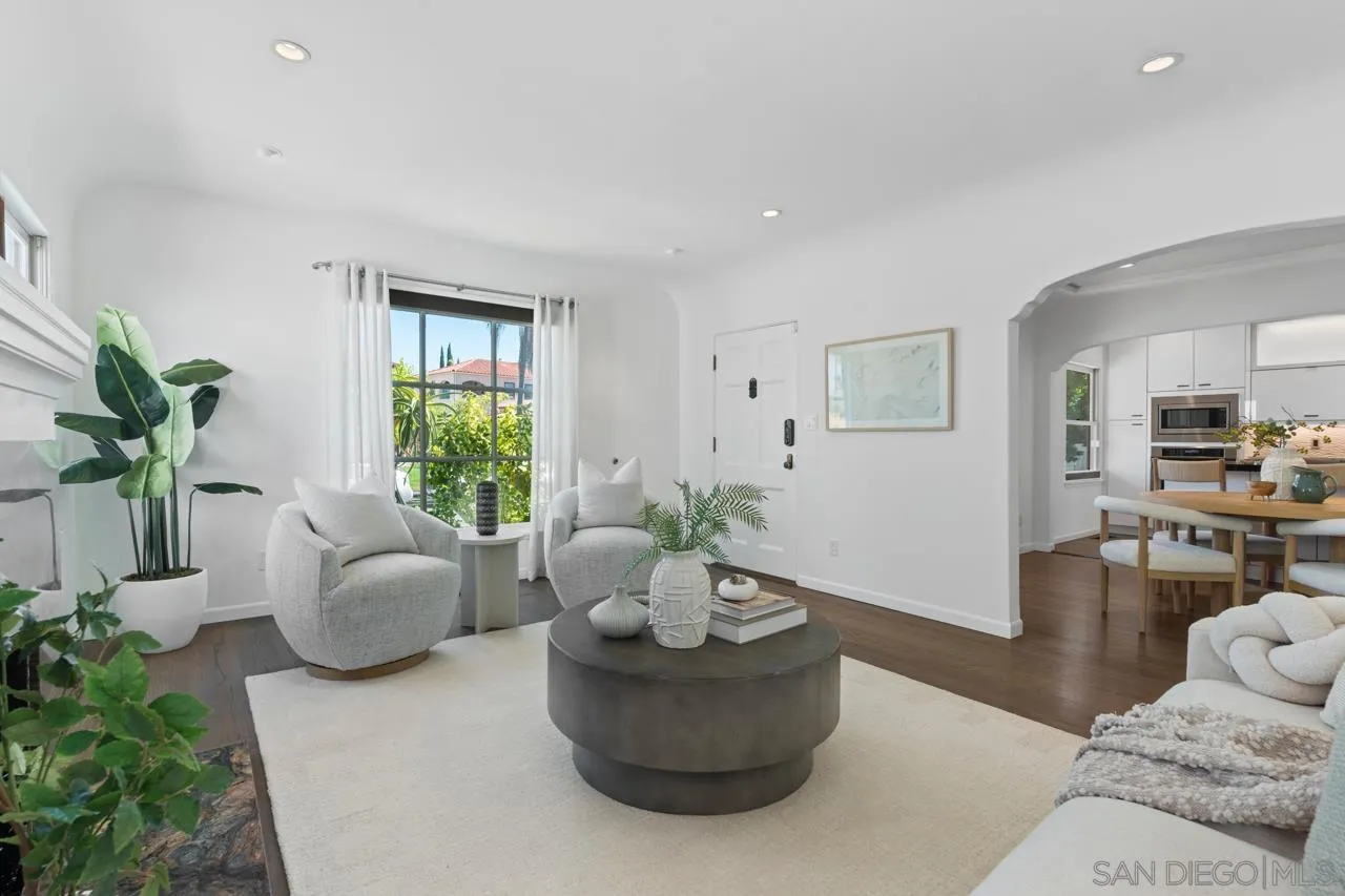 https://cdn.realtyfeed.com/cdn/127/260007416/aa1ad3a426d20b326b1d0aeaf2e602f6.webp