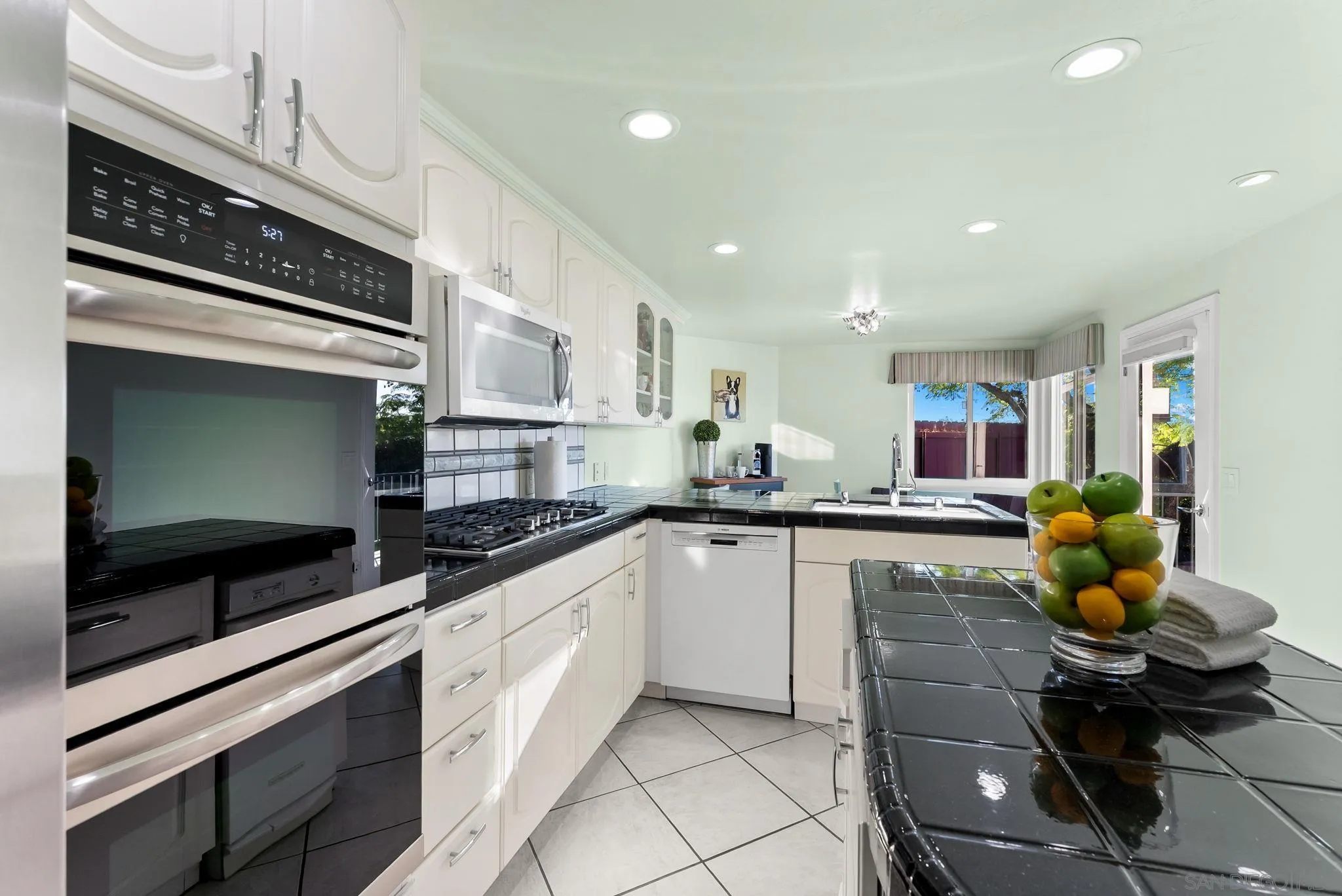 https://cdn.realtyfeed.com/cdn/127/260007425/cba607fb0d94d81c0be1c065e7ab73ed.webp