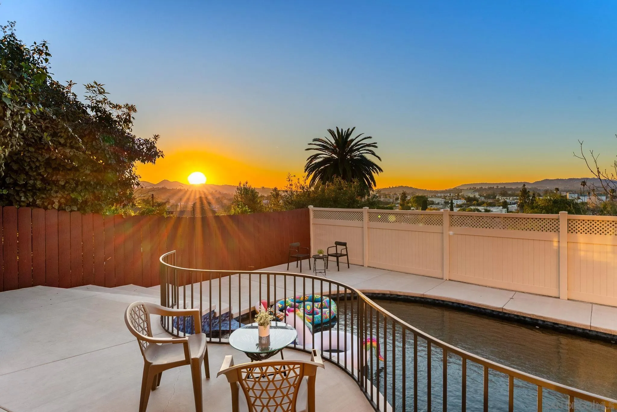 https://cdn.realtyfeed.com/cdn/127/260007425/fabf85d1334c159773b9faf0b80a4895.webp