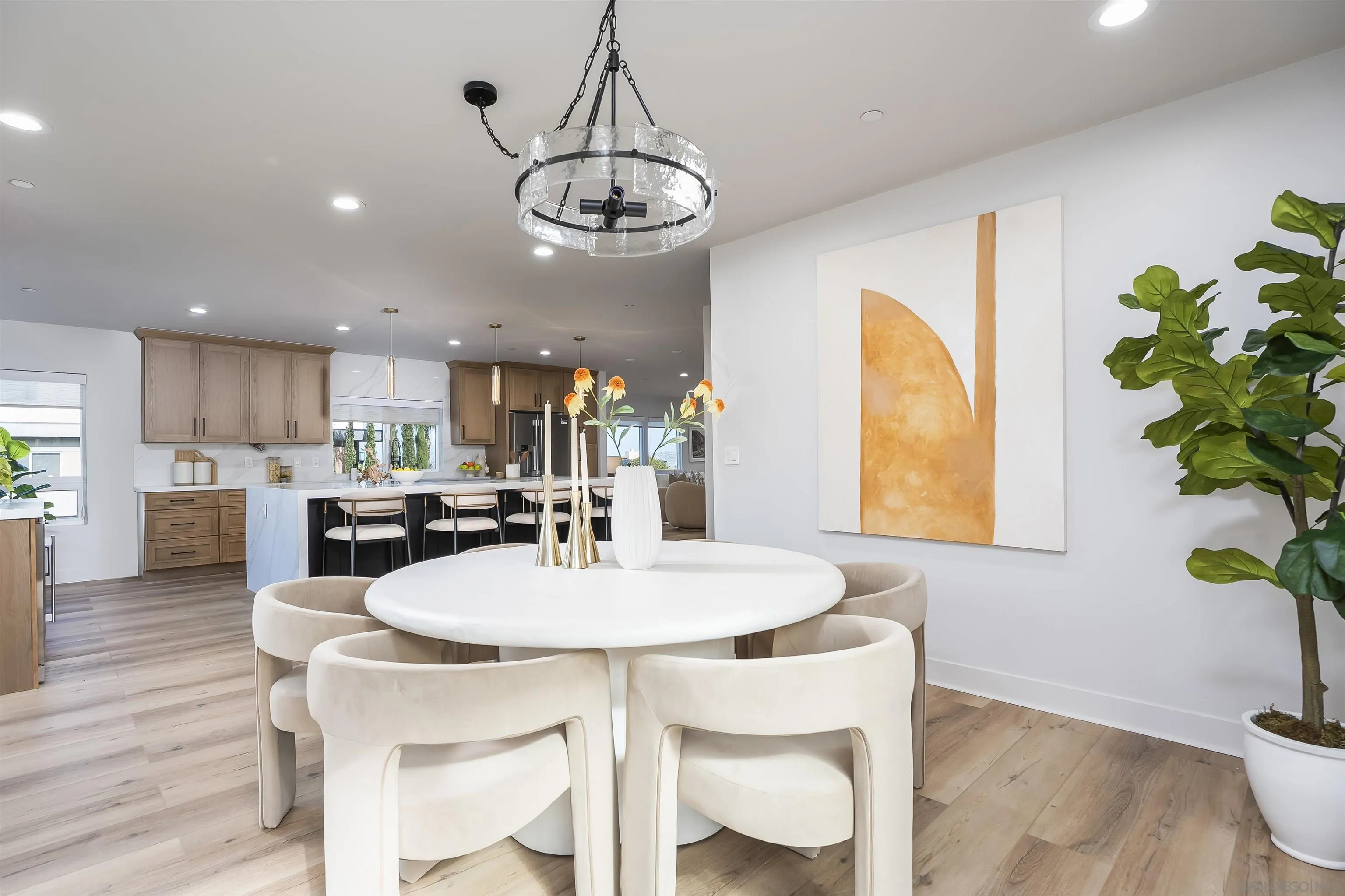 https://cdn.realtyfeed.com/cdn/127/260007428/1d83d12ba119840f645b0833f101bdb1.webp